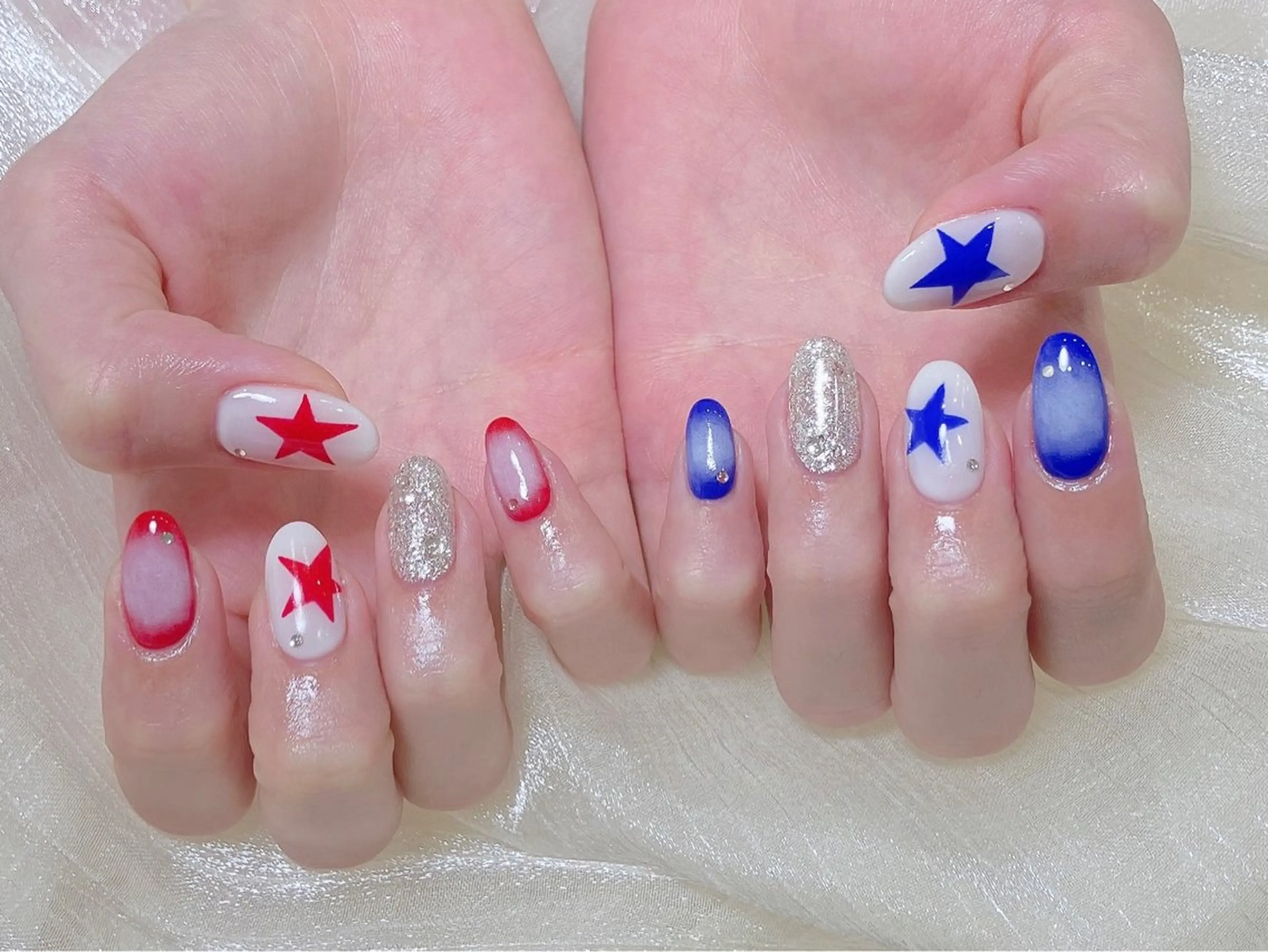 ネイル 持ち込み 林 麗欽のネイルデザイン