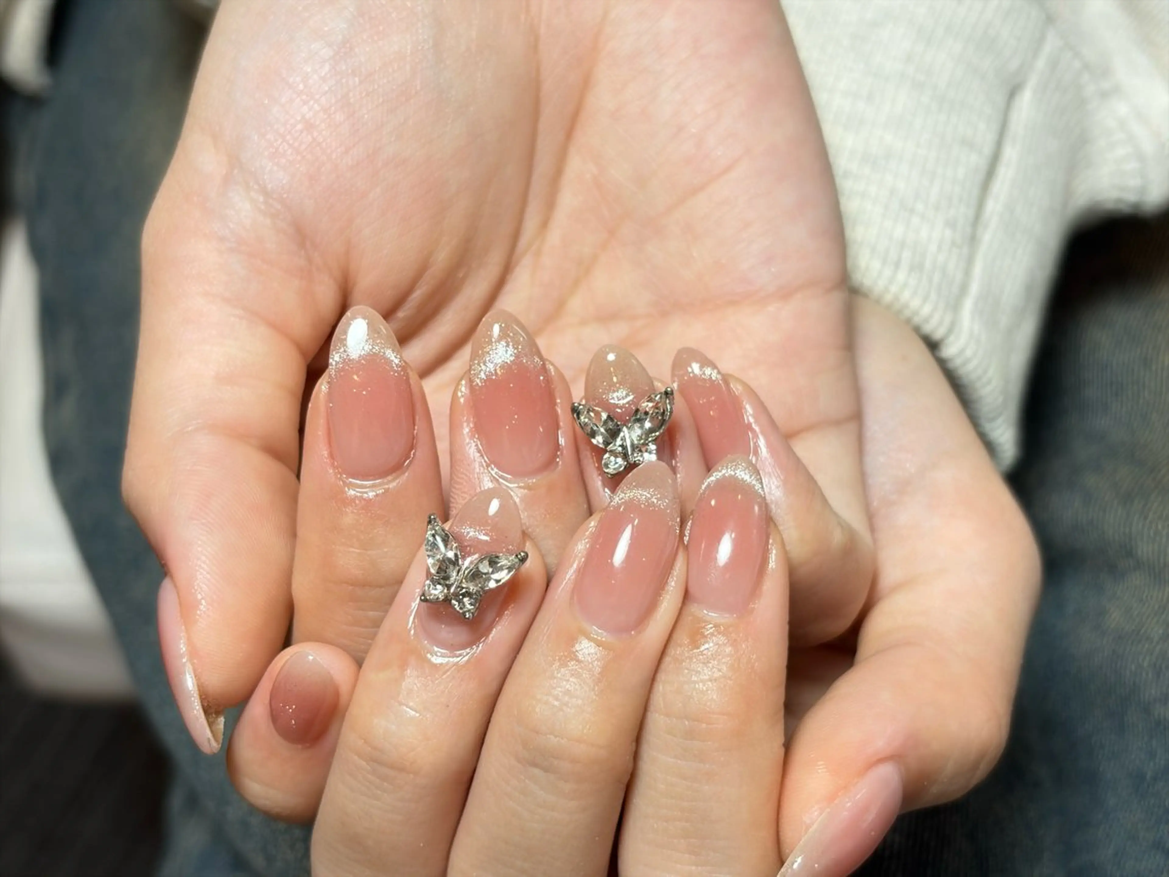 ネイル オーロラネイル 長さ出し フレンチネイル ジェルネイル ガラスフレンチ ハンドネイル Rela・S NAILのネイルデザイン