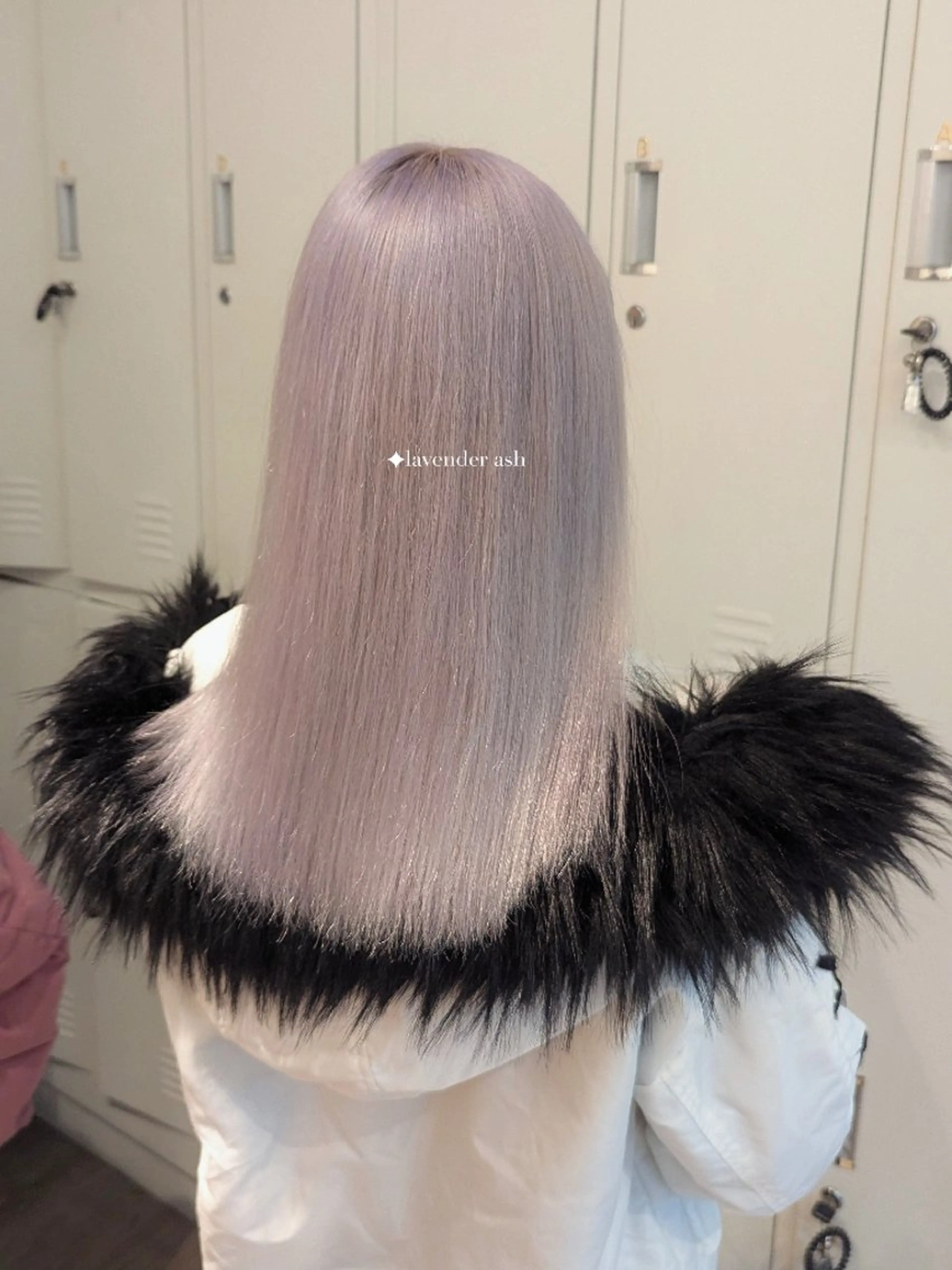 セミロング カラー アッシュ ラベンダーカラー ラベンダーアッシュ ヘアカラー トリートメント 🏹MIYU¦抜け感 ×柔らかカラーのヘアスタイル