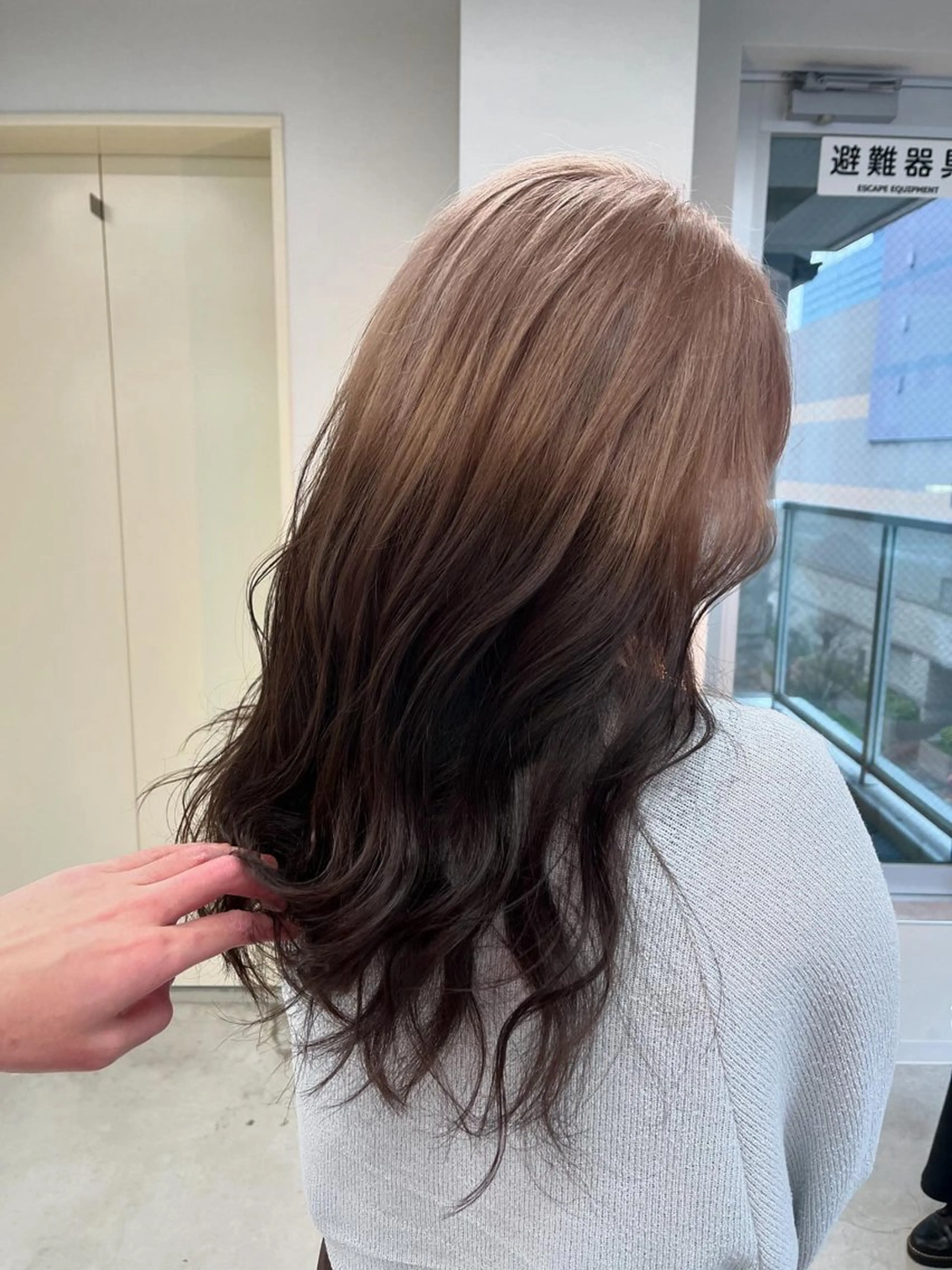 ロング カラー ヘアカラー gisel エリナのヘアスタイル