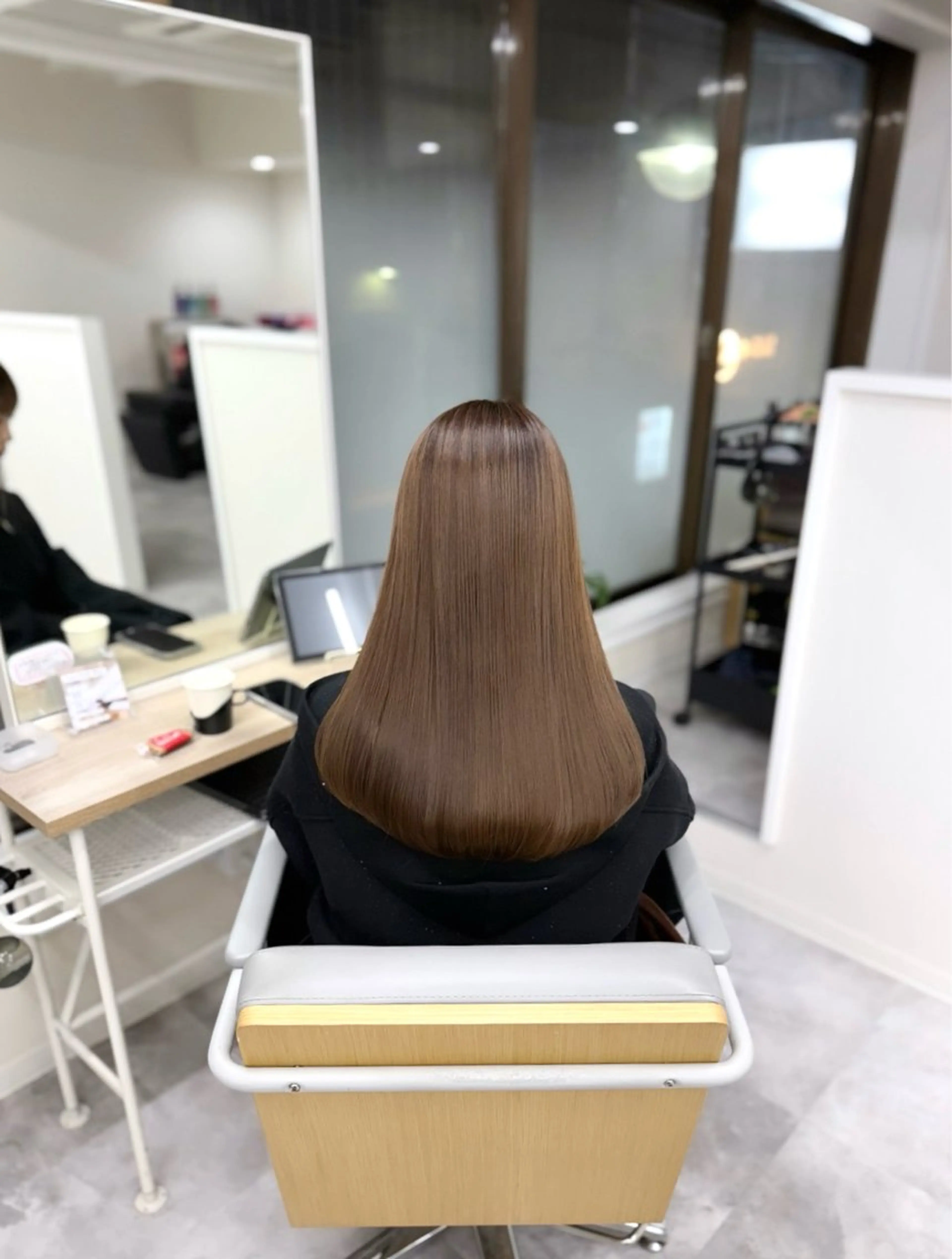 セミロング 水尻 佑奈のヘアスタイル