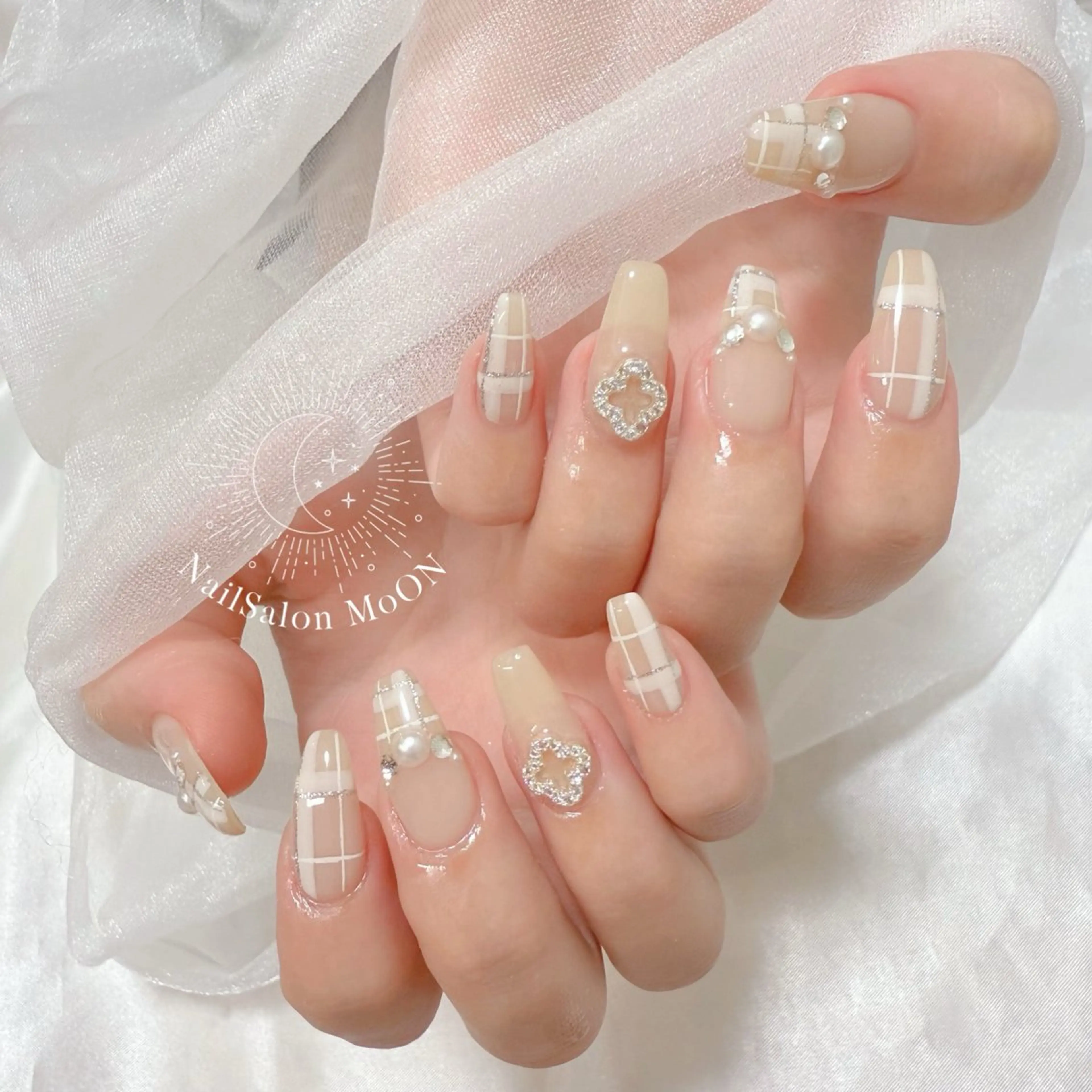 ネイル ハンドネイル ハンドケア MoON...❤︎ MeGuのネイルデザイン