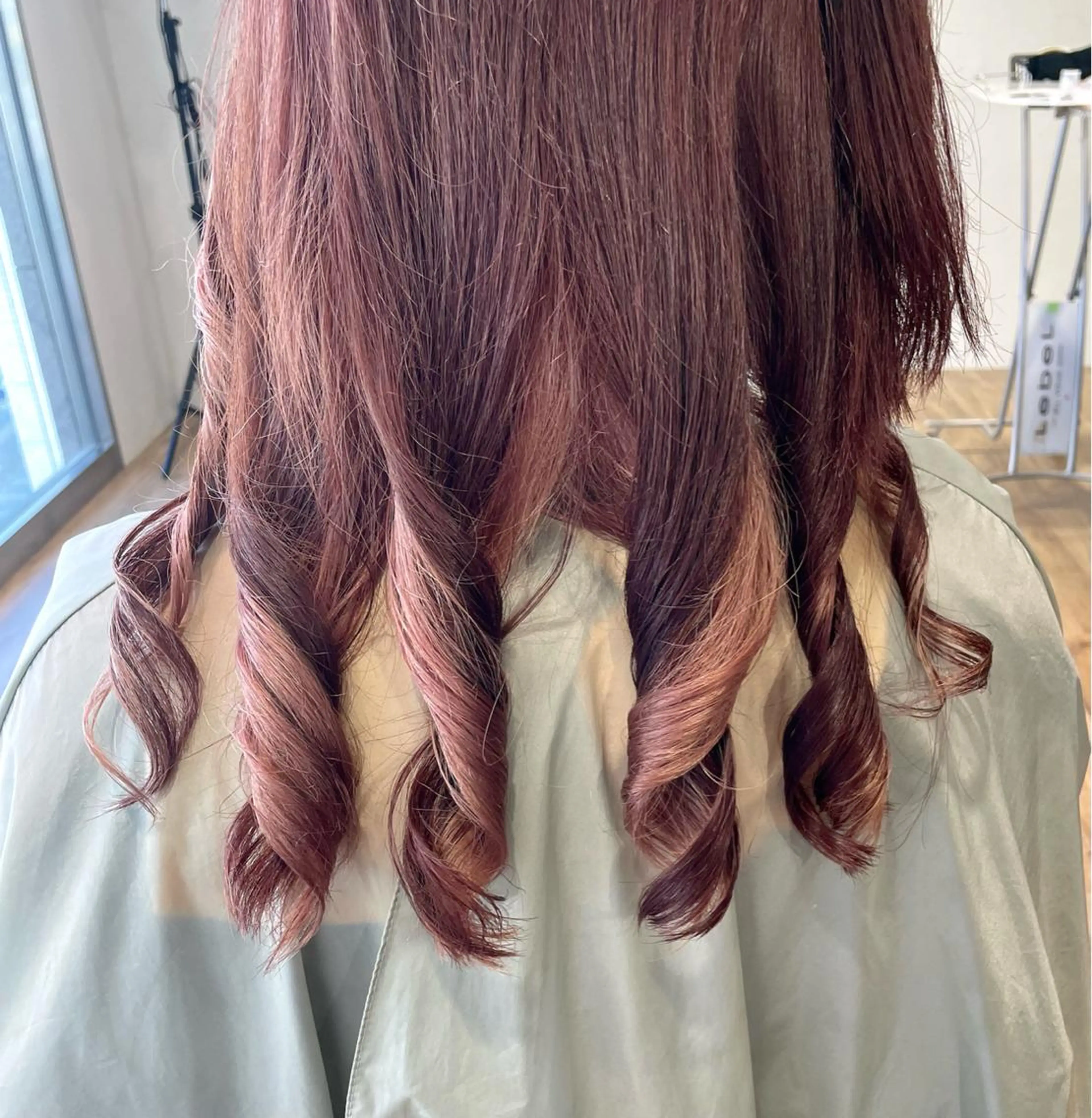 ロング ヘアカラー 前田 菜奈子のヘアスタイル