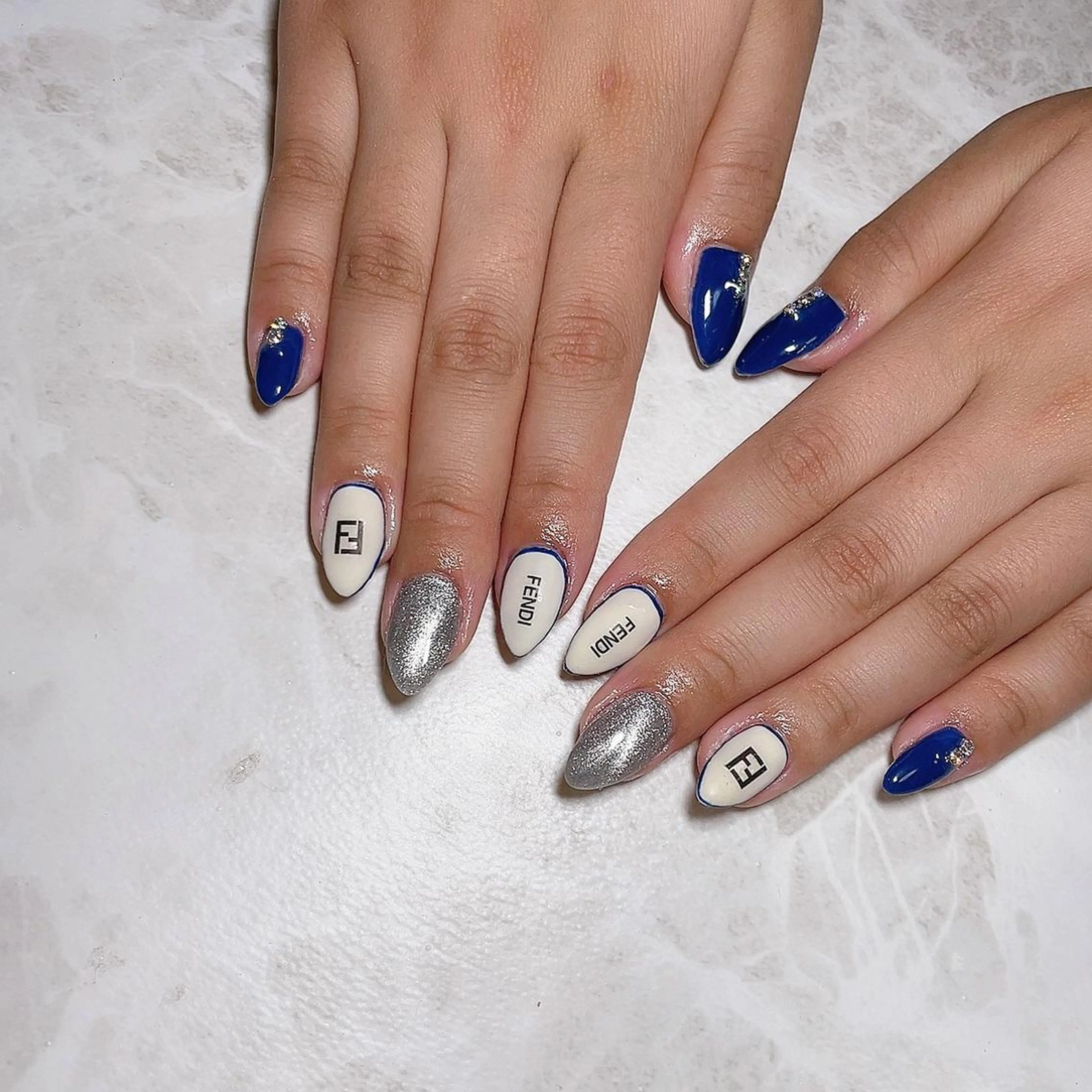 ネイル マットネイル 知花 梨花のネイルデザイン