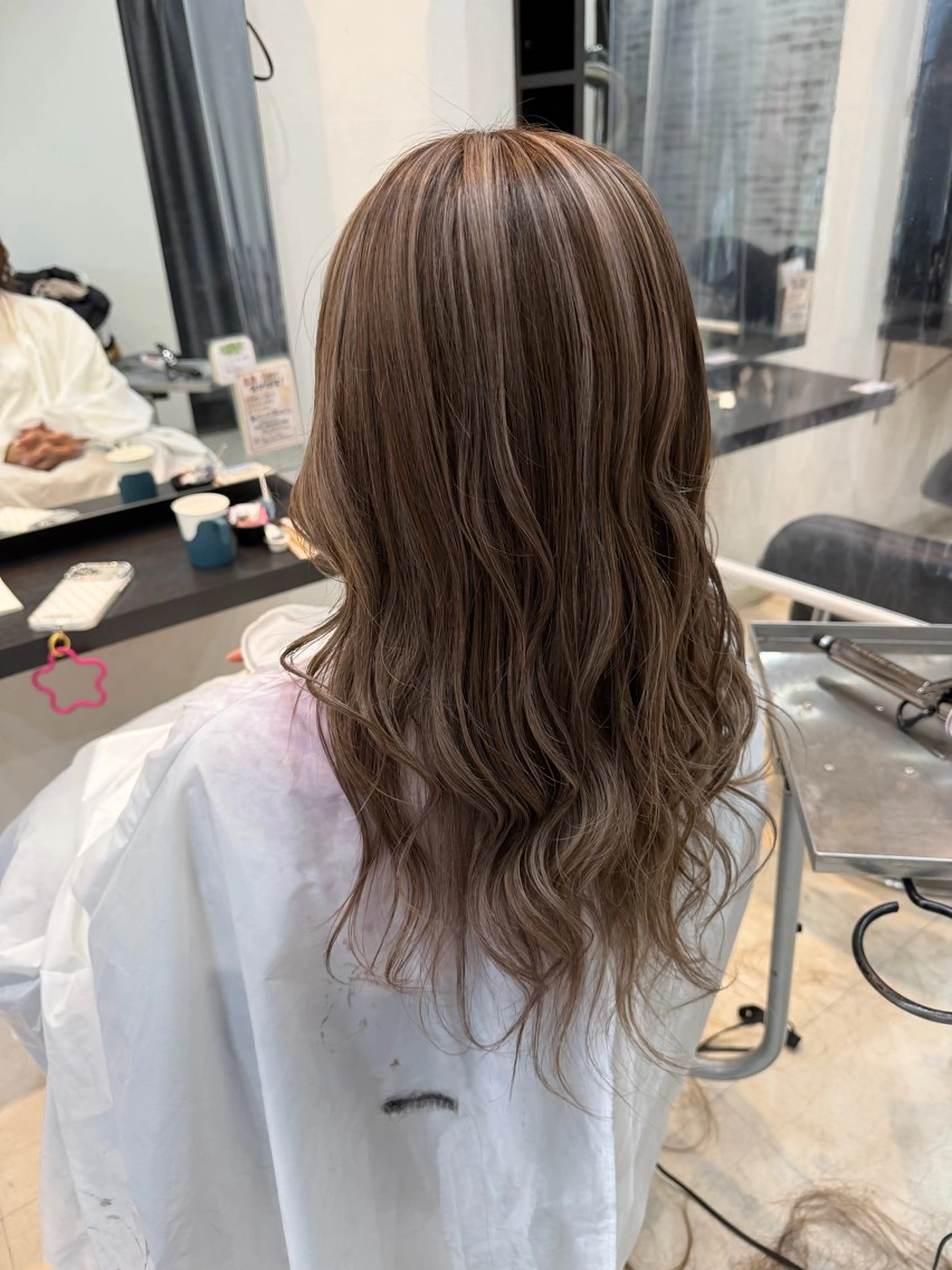 セミロング ハイライト トリートメント カット ヘアカラー yuuka charmのヘアスタイル