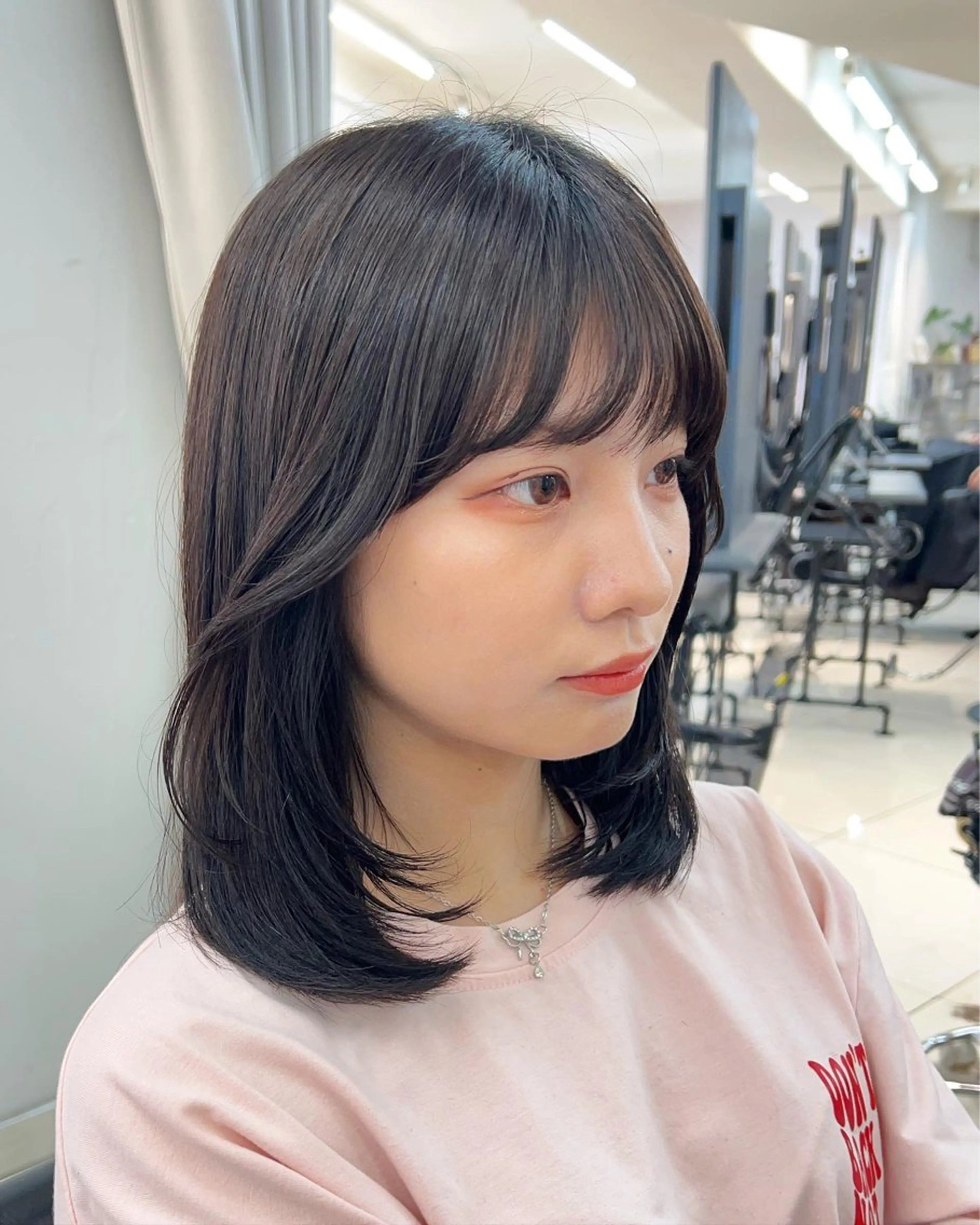ミディアム カット ヘアカラー トリートメント 顔周りの垢抜けヘア 立山愛梨のヘアスタイル
