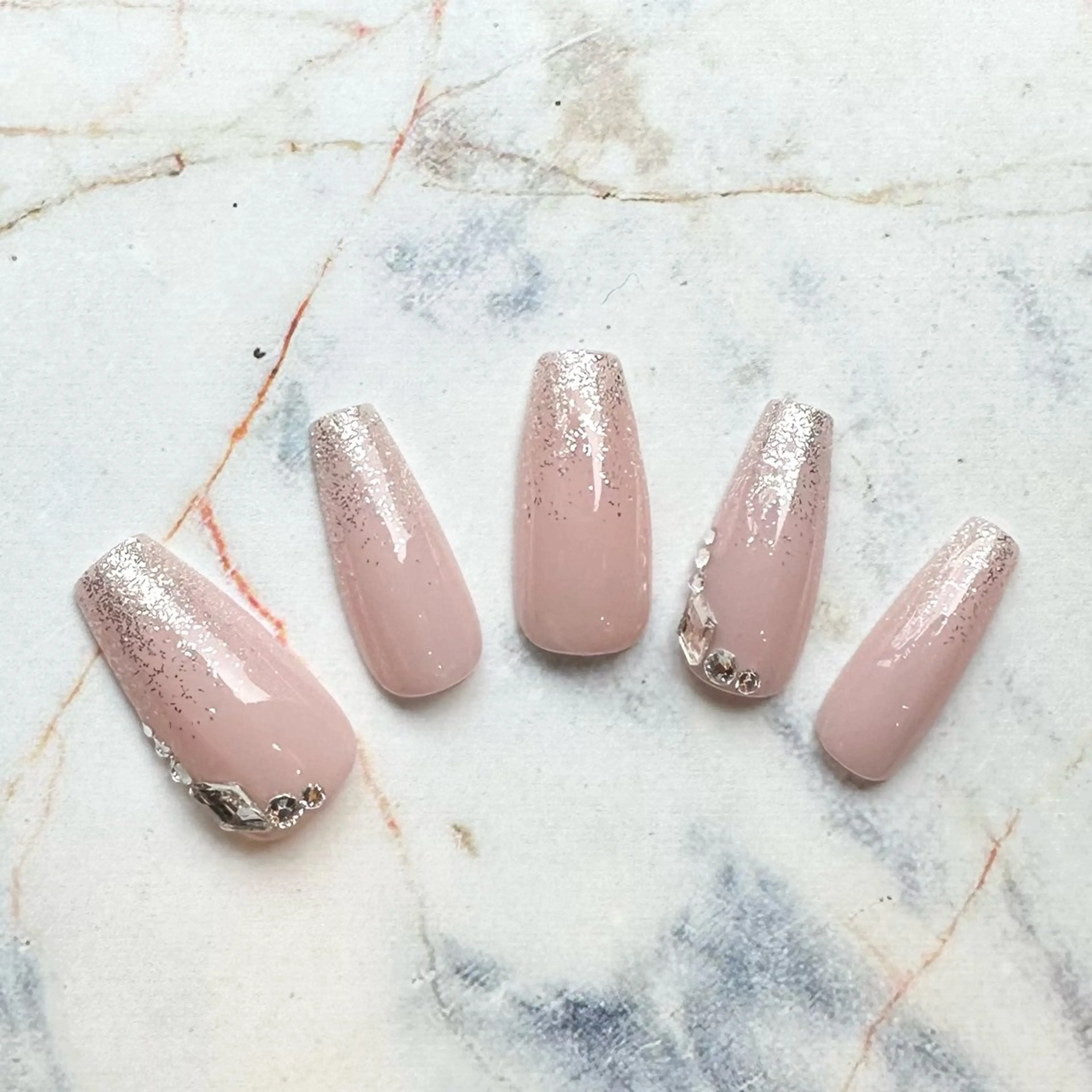 ネイル ハンドネイル ハンドケア ètoile 目黒店のネイルデザイン