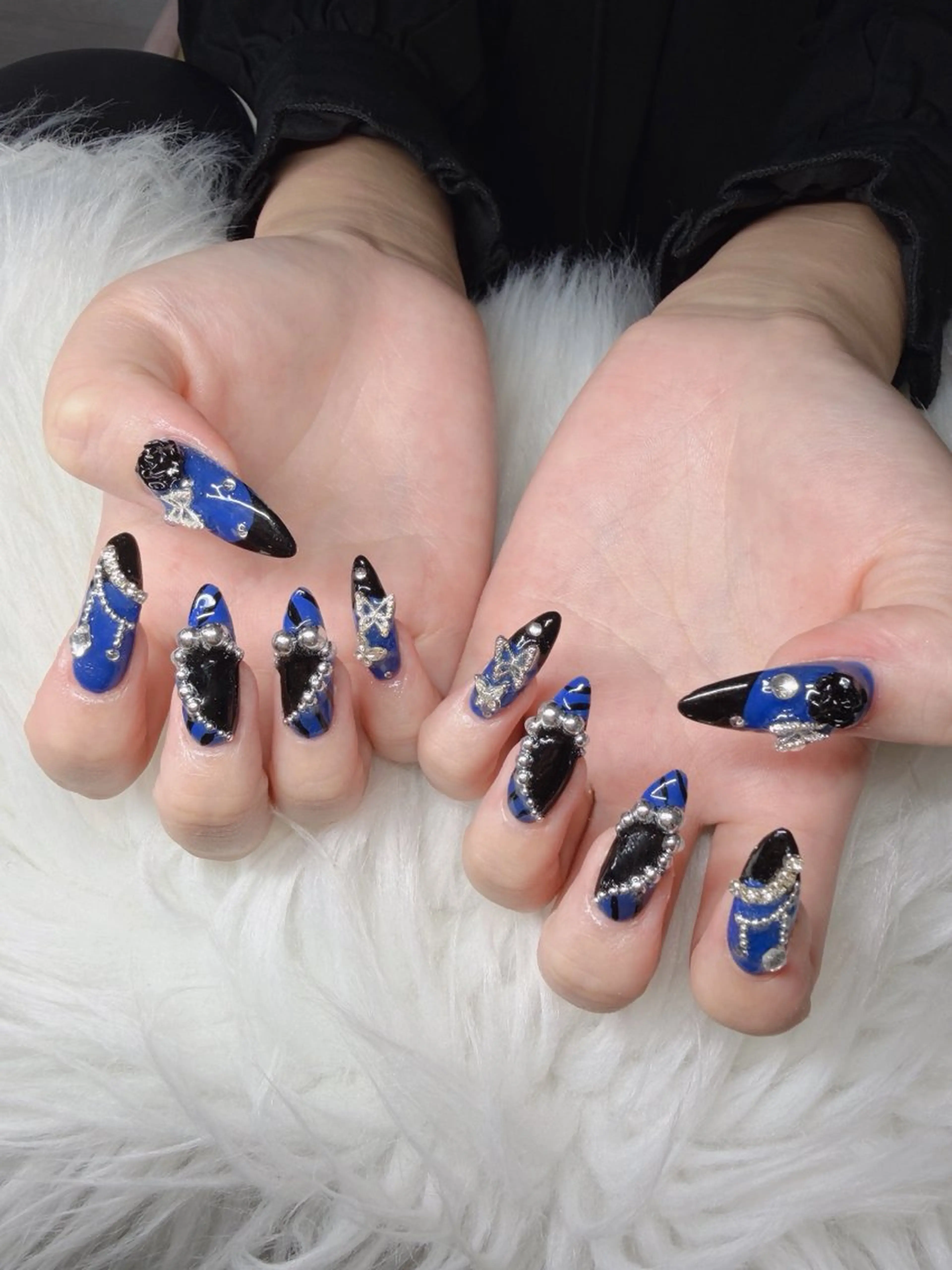 ネイル 長さ出し グラデーション 卒業式 キラキラネイル マグネットネイル Lee Nailsのネイルデザイン