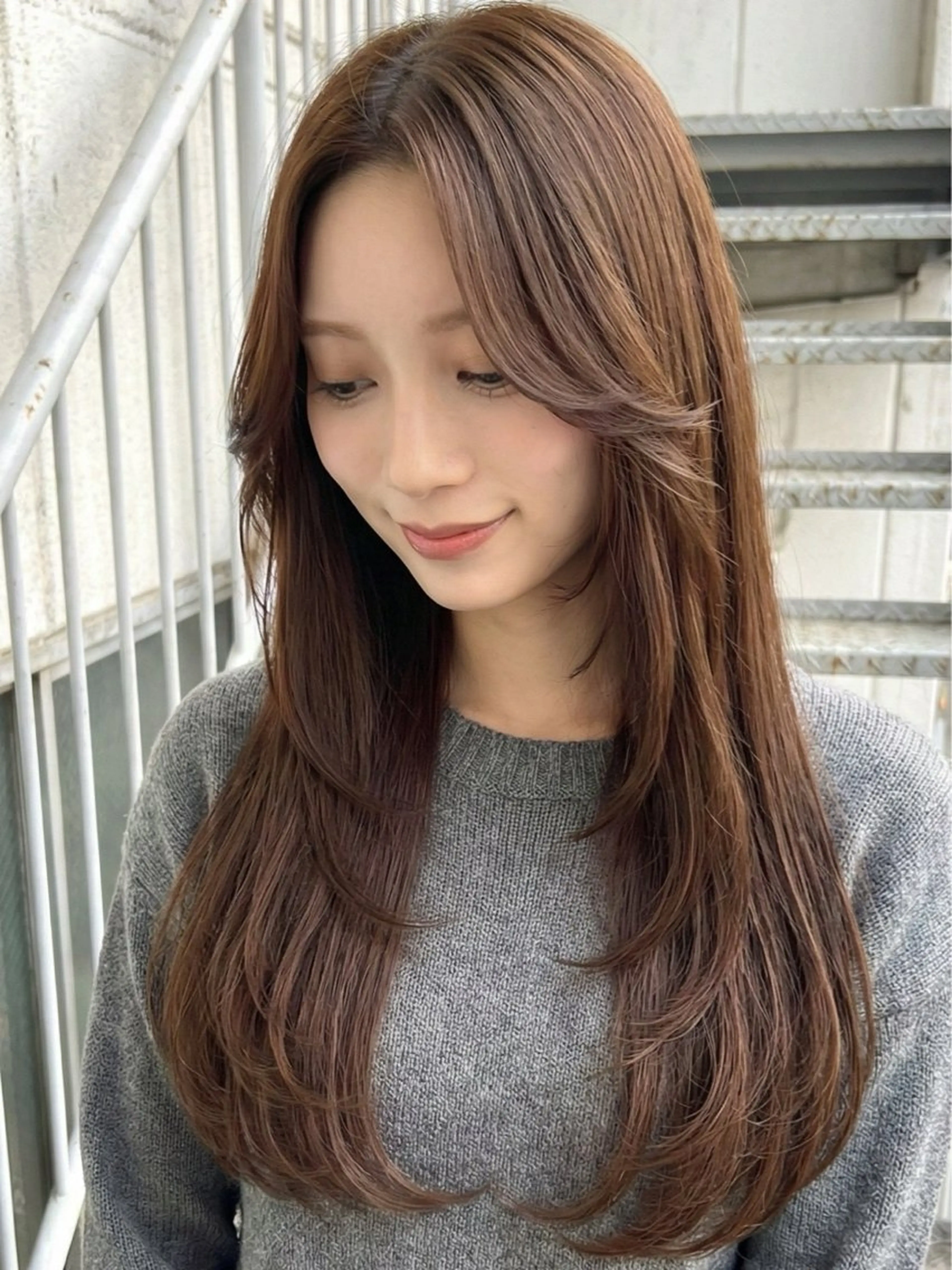 ロング カラー ヘアカラー トリートメント Rowel ローウェルのヘアスタイル