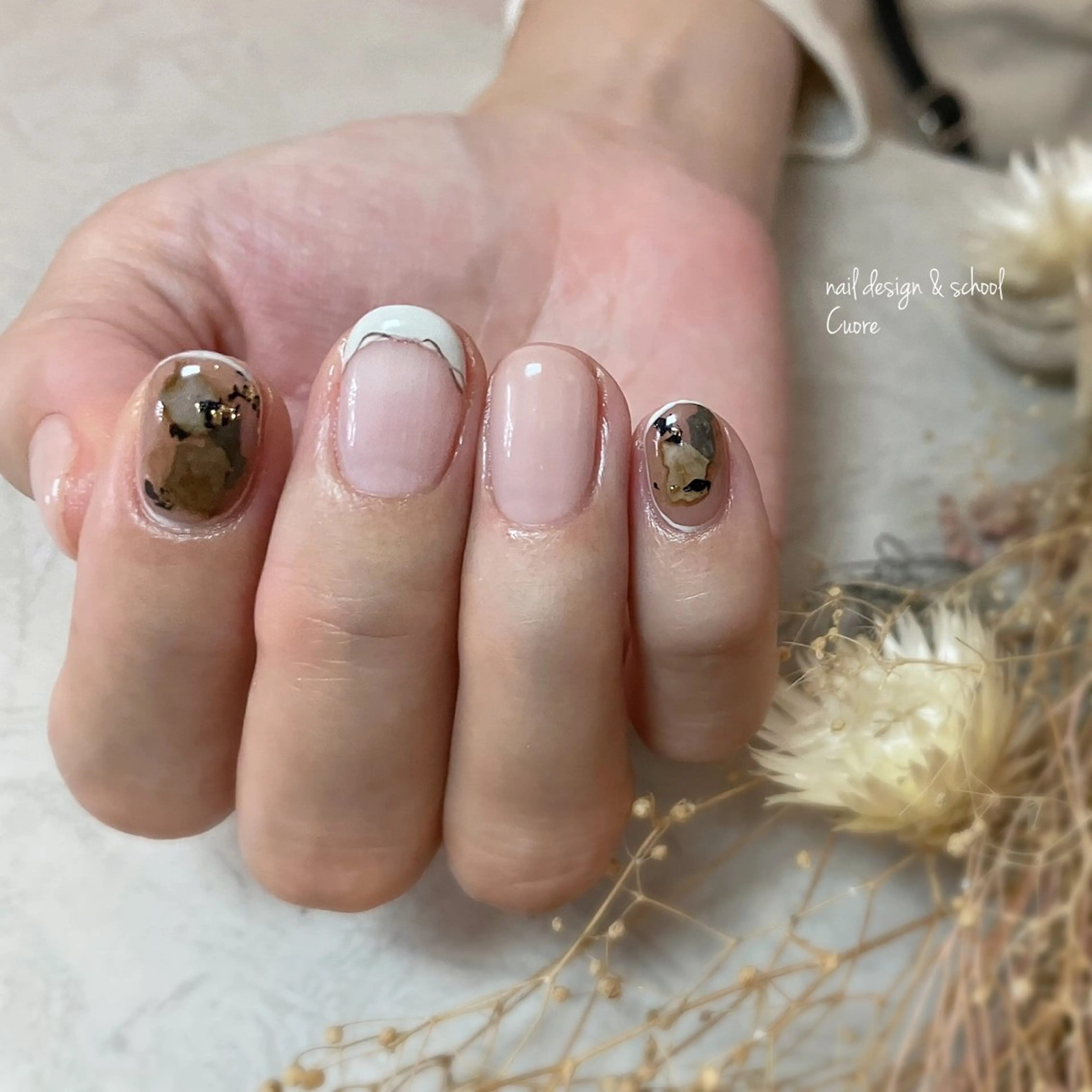 ネイル フレンチネイル マグネットネイル ニュアンスネイル ワンカラーネイル シンプルネイル Cuore谷岡紗妃/ 宮崎台のネイルデザイン