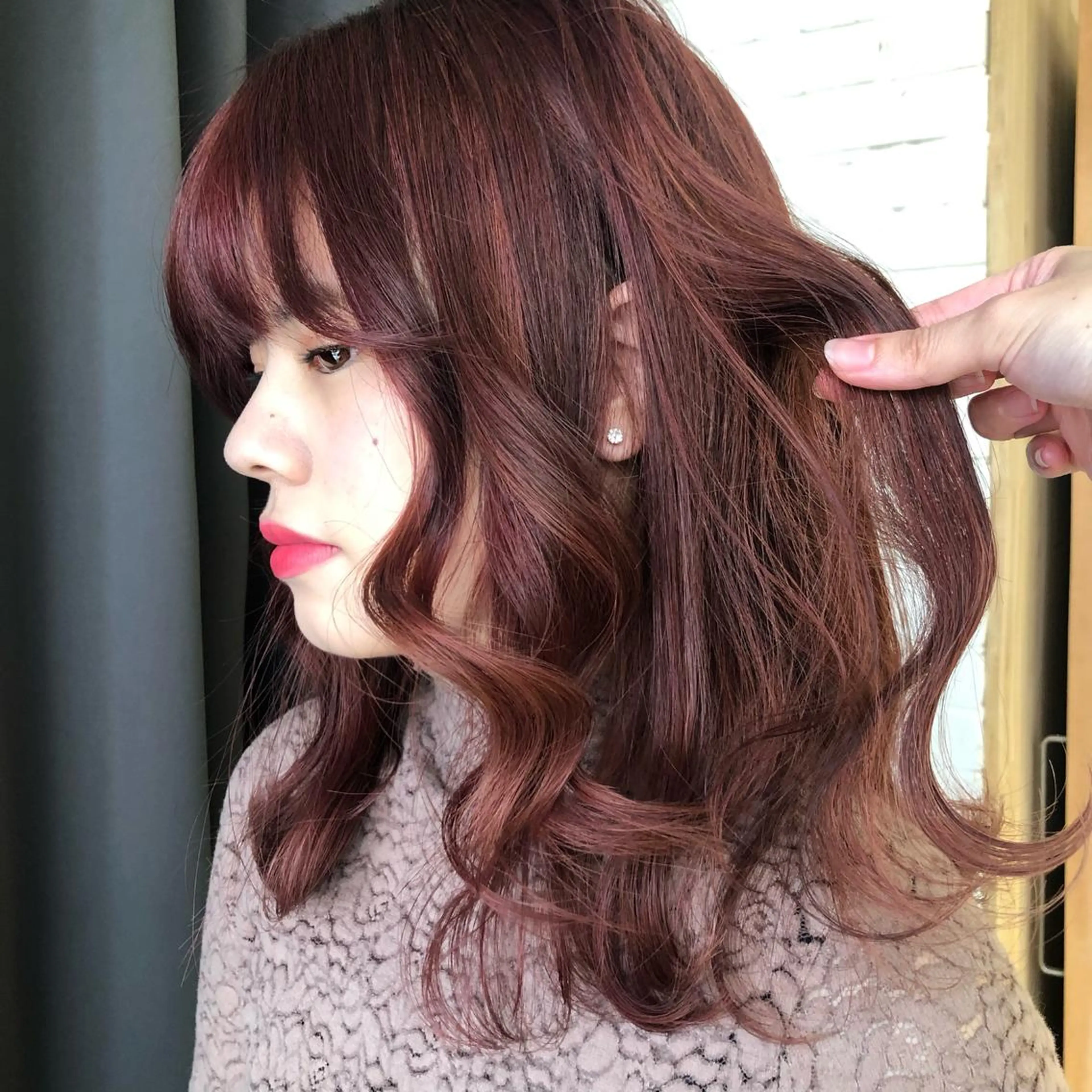 ミディアム カラー ハイライトカラー レッドカラー ハイライト 韓国風ヘア ORIKA 美容室のヘアスタイル