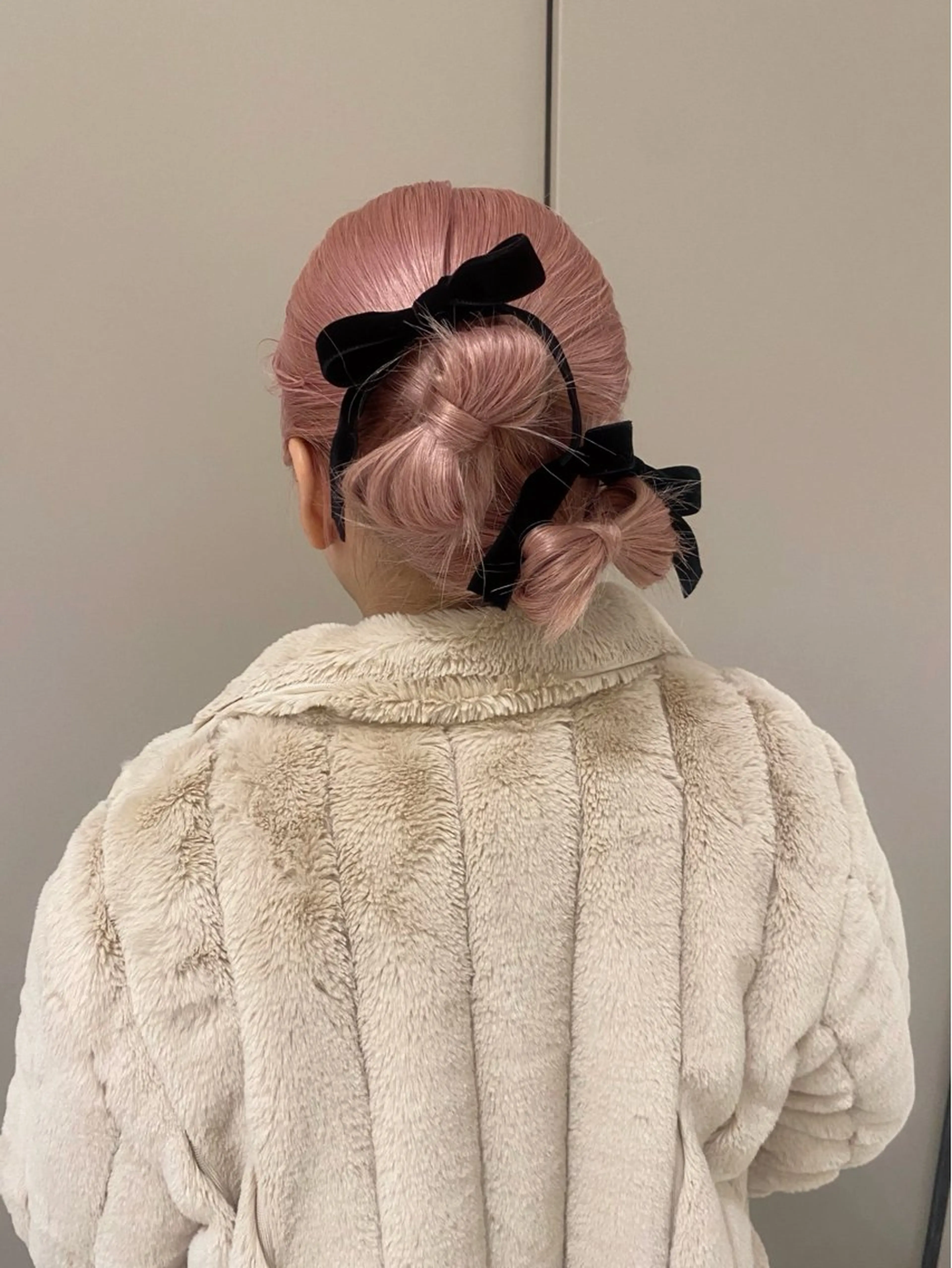 ミディアム 秋元 利央のヘアスタイル