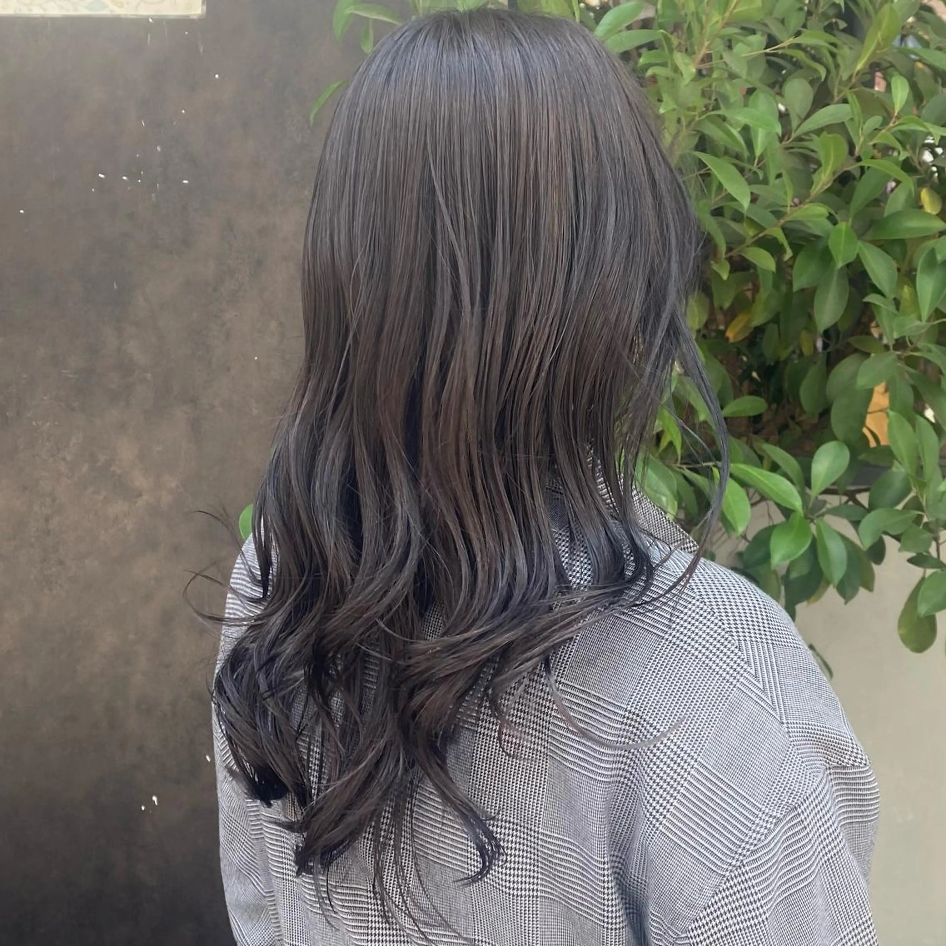 ロング カラー 透明感カラー グレージュ 比嘉 陽のヘアスタイル