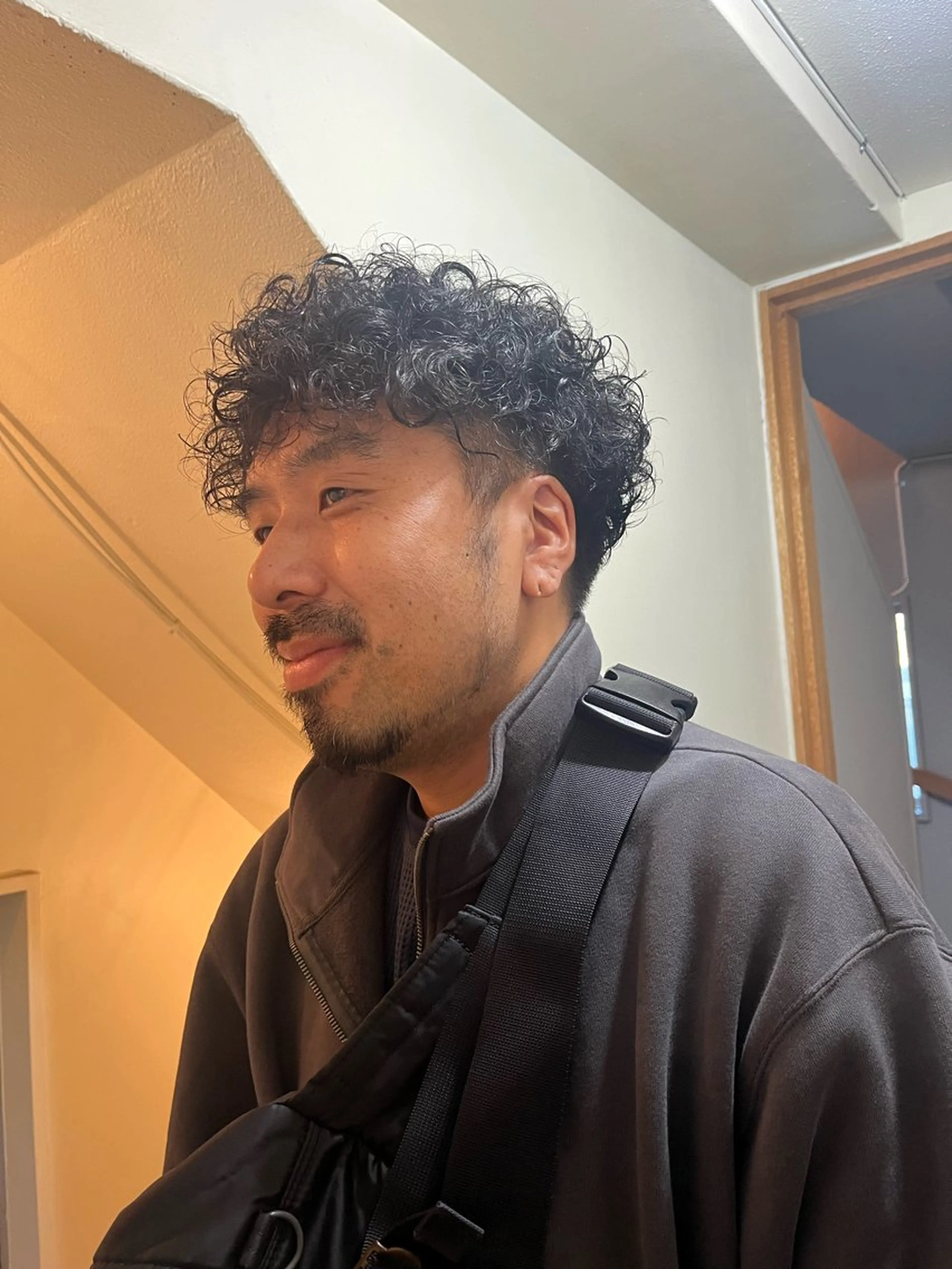 パーマ メンズ カット ヘアカラー パーマ 縮毛矯正 エクステ ヘッドスパ ヘアセット 🦮shiori アイドルオタク🦮のヘアスタイル