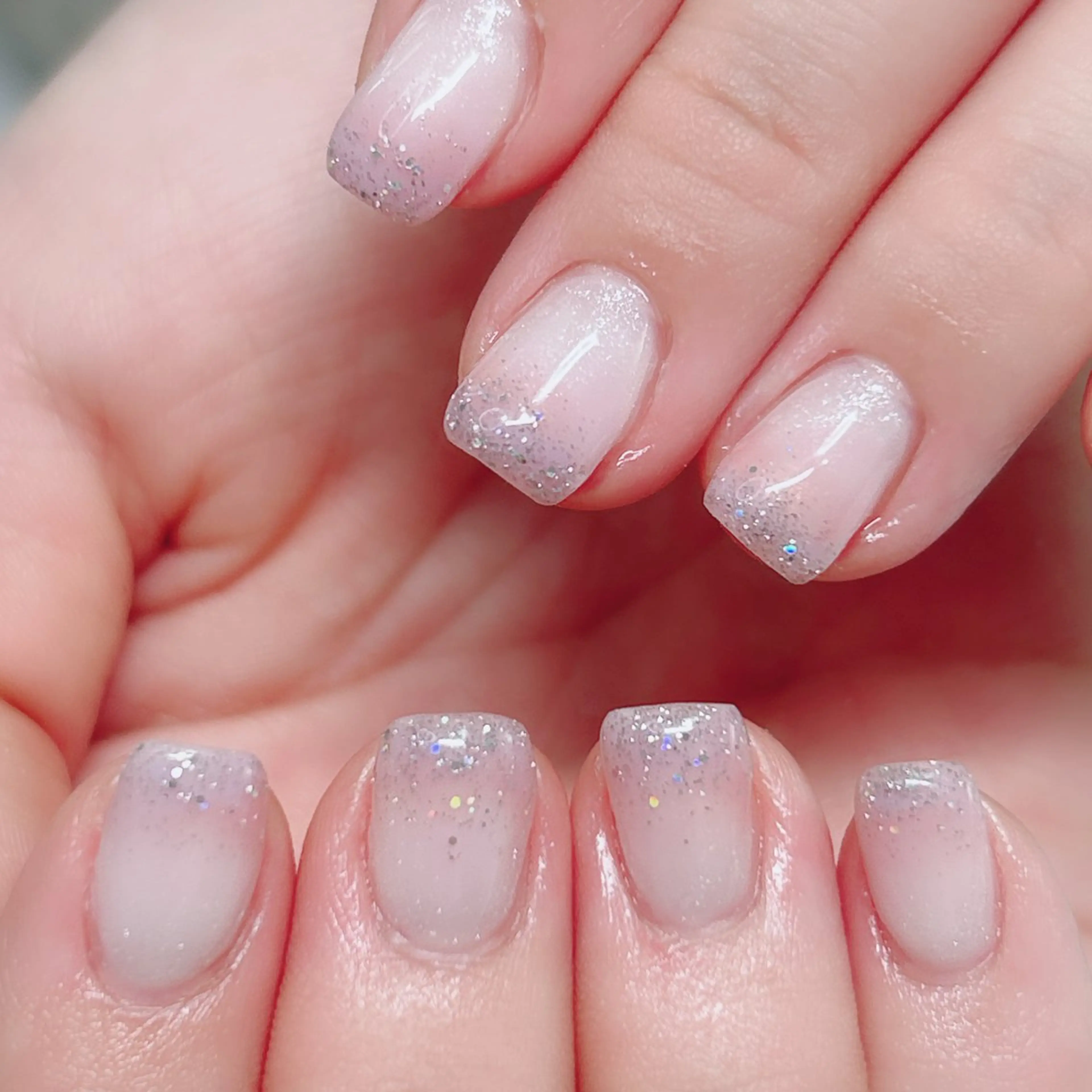 ネイル オーロラネイル ミラーネイル オフィスネイル ワンカラーネイル シンプルネイル ハンドネイル Cute Tips nailのネイルデザイン