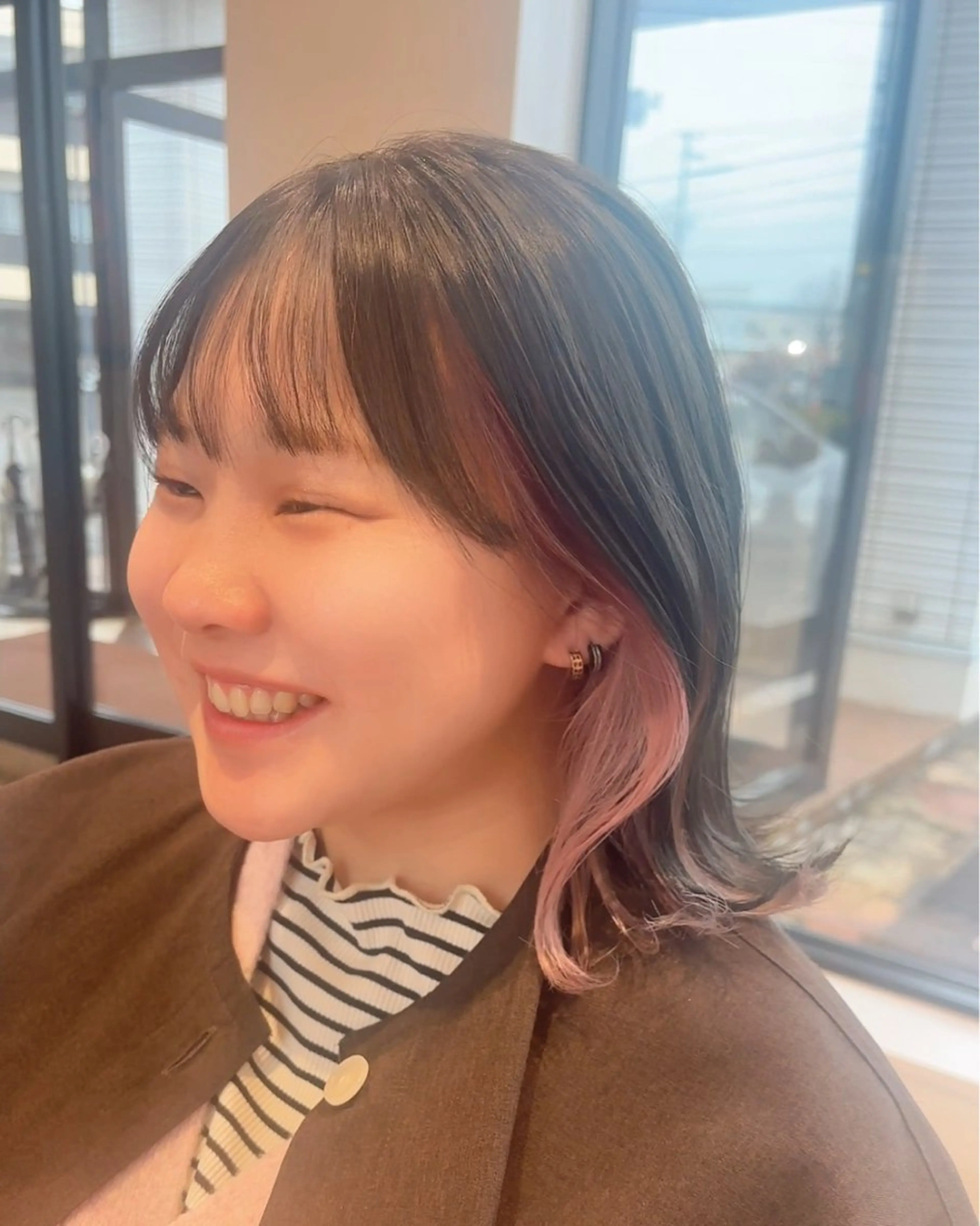 ミディアム カラー 渡部 優衣のヘアスタイル