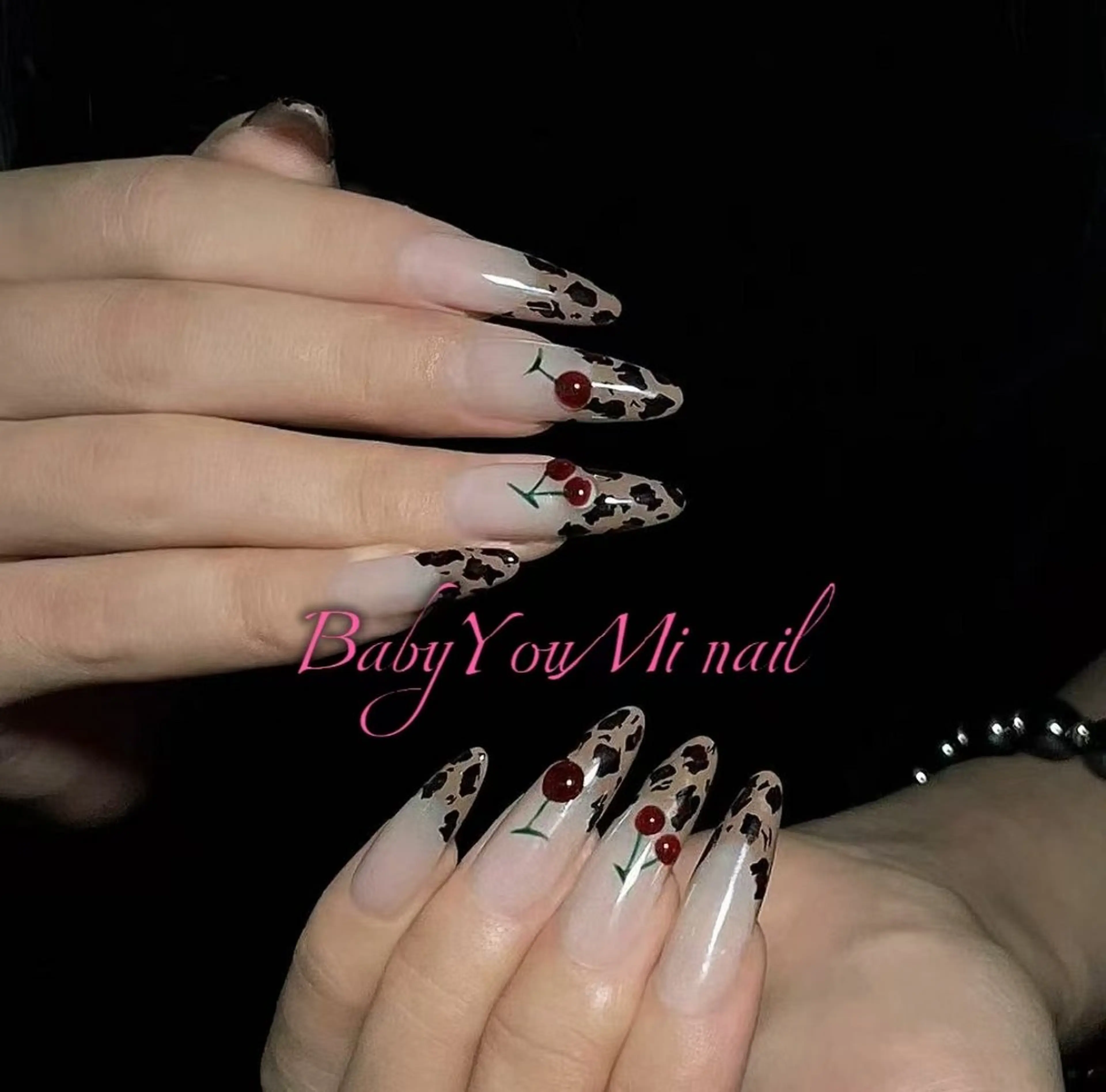 ネイル オーロラネイル フラワーネイル フットネイル フレンチネイル ジェルネイル ハンドネイル Oomiya 服部のネイルデザイン