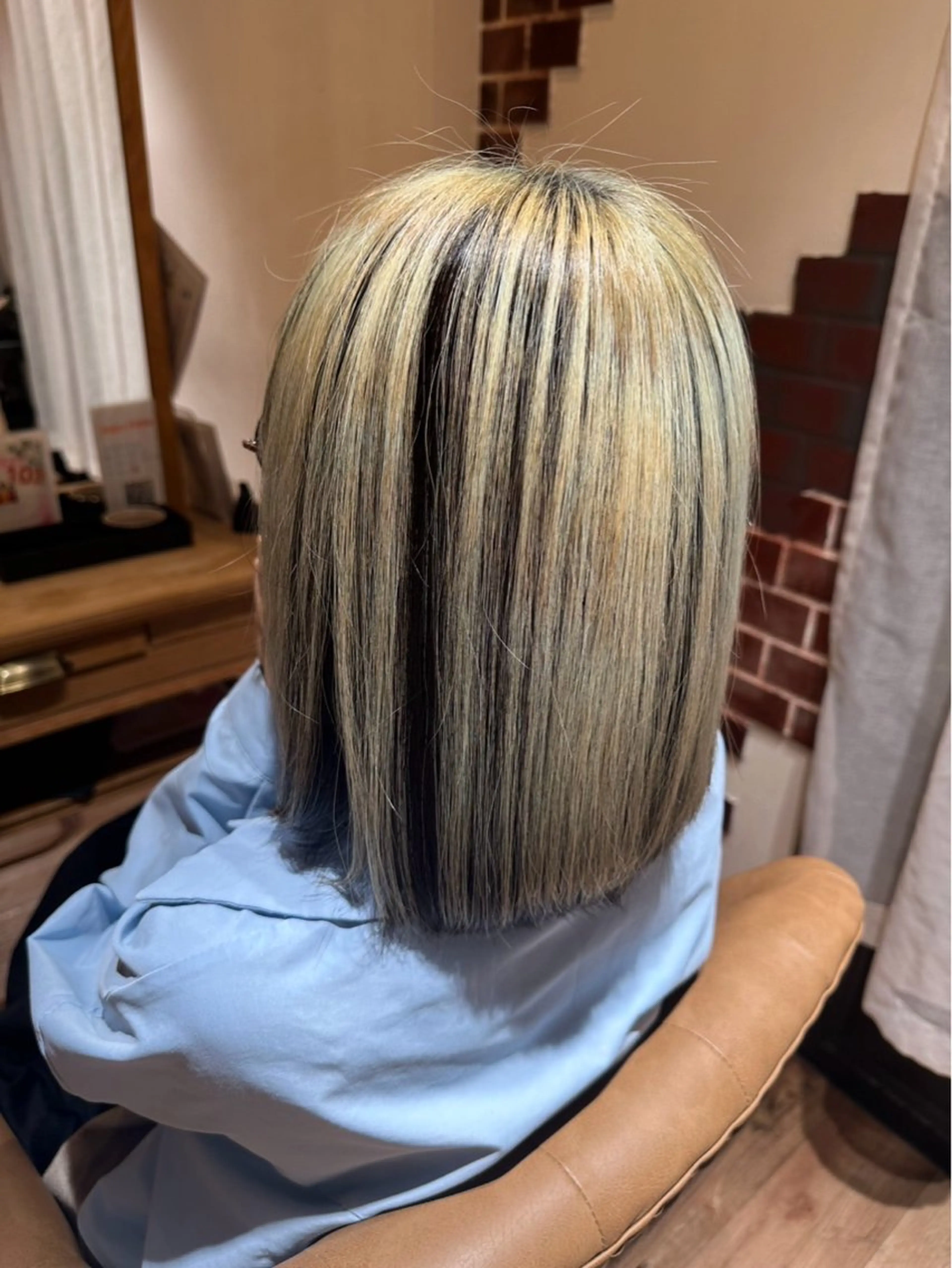 セミロング ブリーチ・カットモデ ル募集中🫧高口小春のヘアスタイル