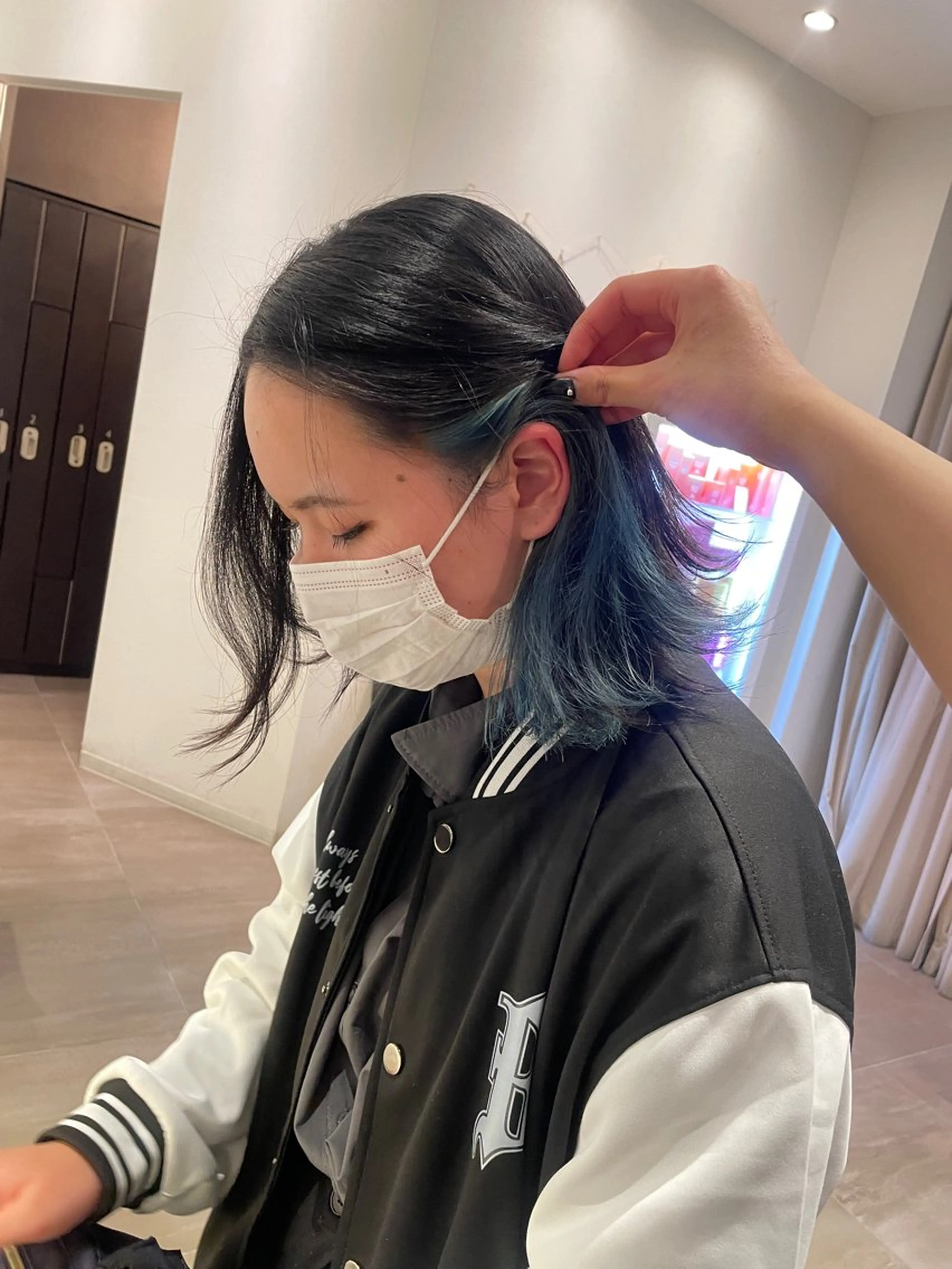 ミディアム ヘアカラー 平井 よし乃のヘアスタイル