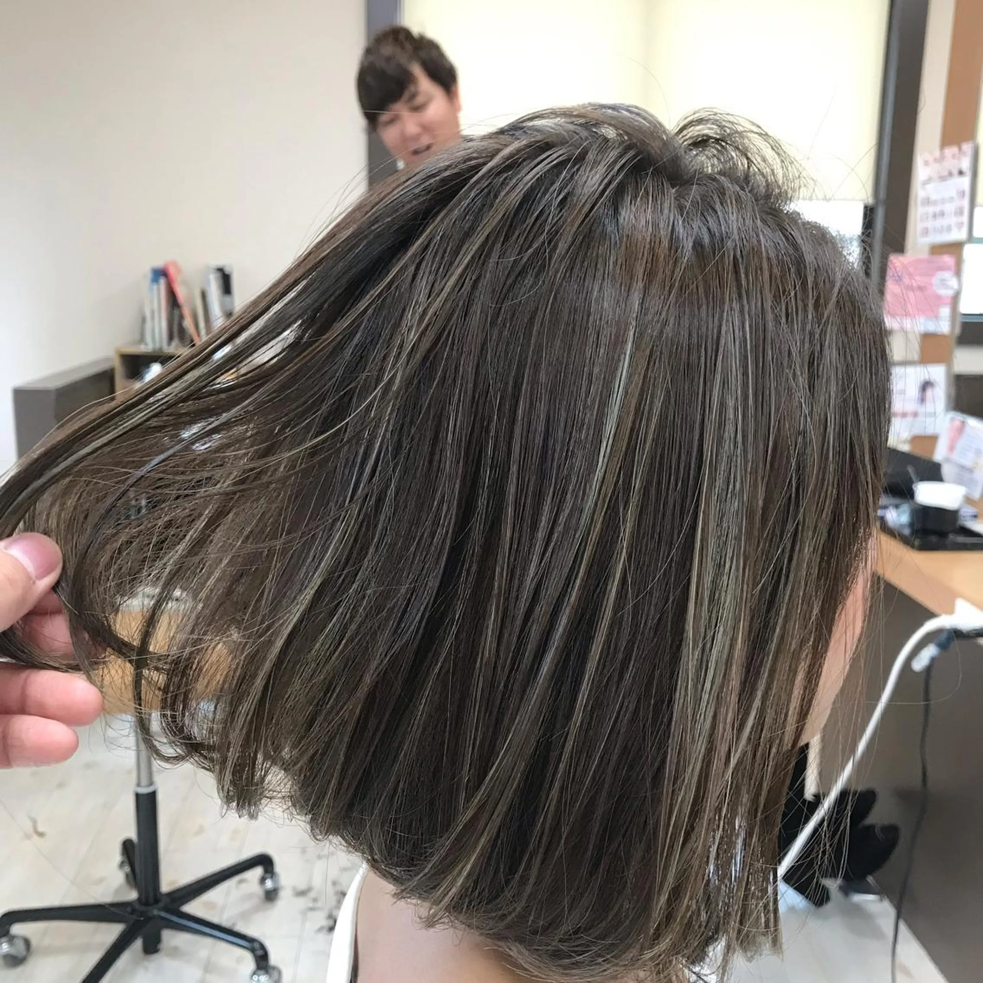 ミディアム カラー カット ヘアカラー トリートメント Lien 深井店のヘアスタイル