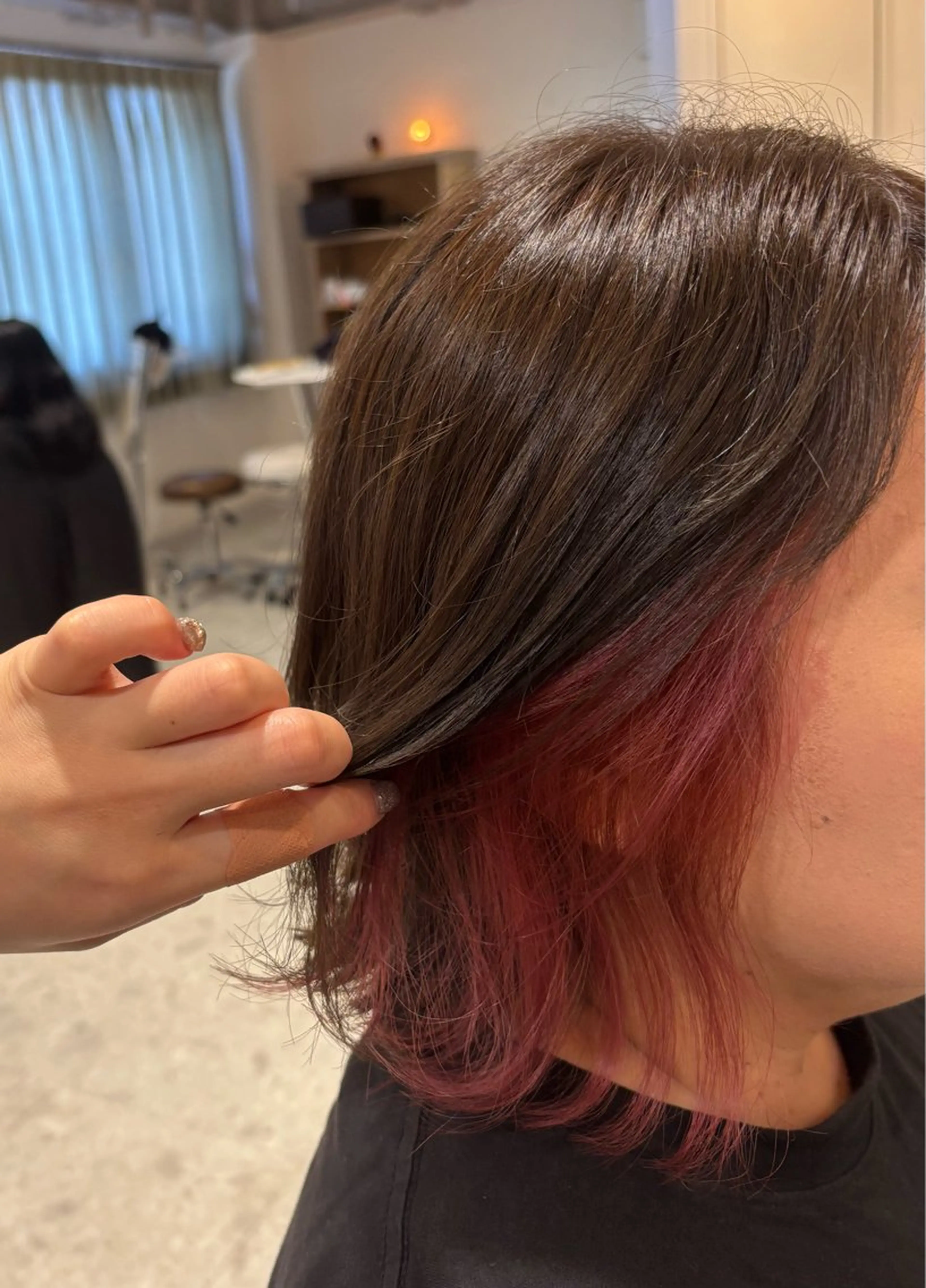 ミディアム カラー 安田 妃良のヘアスタイル