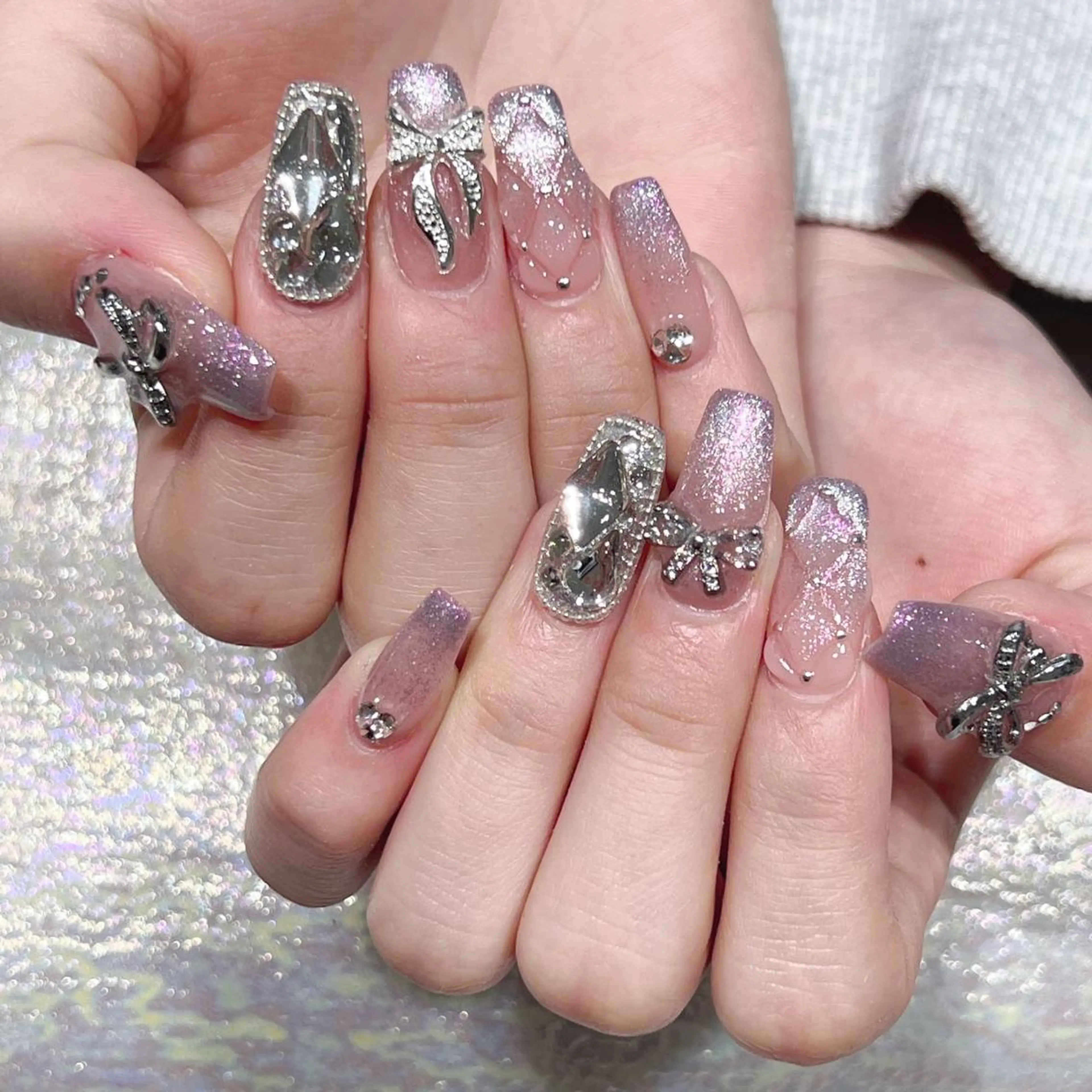 ネイル ハンドネイル Queens ciciのネイルデザイン