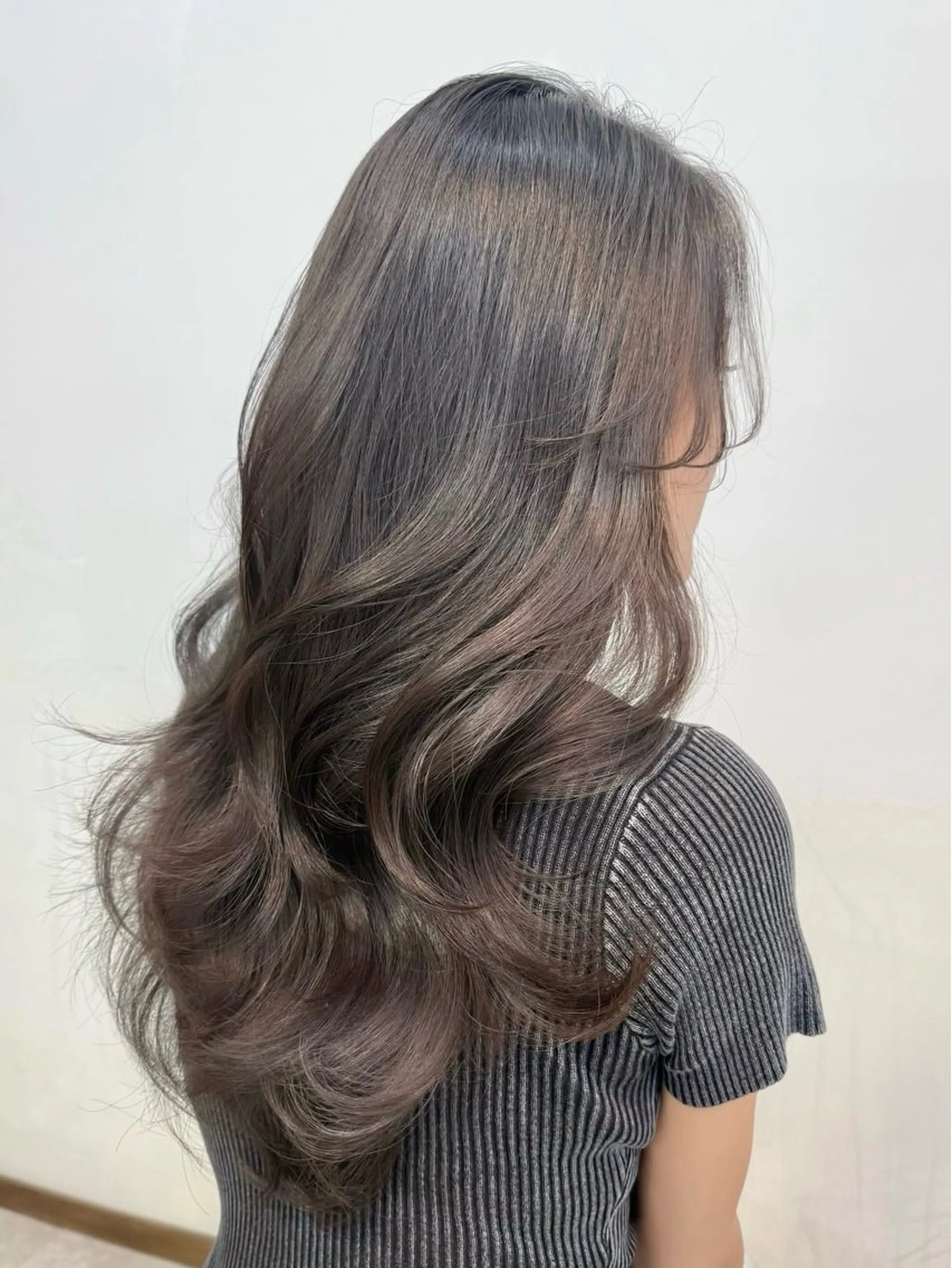 ミディアム みうら しょうのヘアスタイル