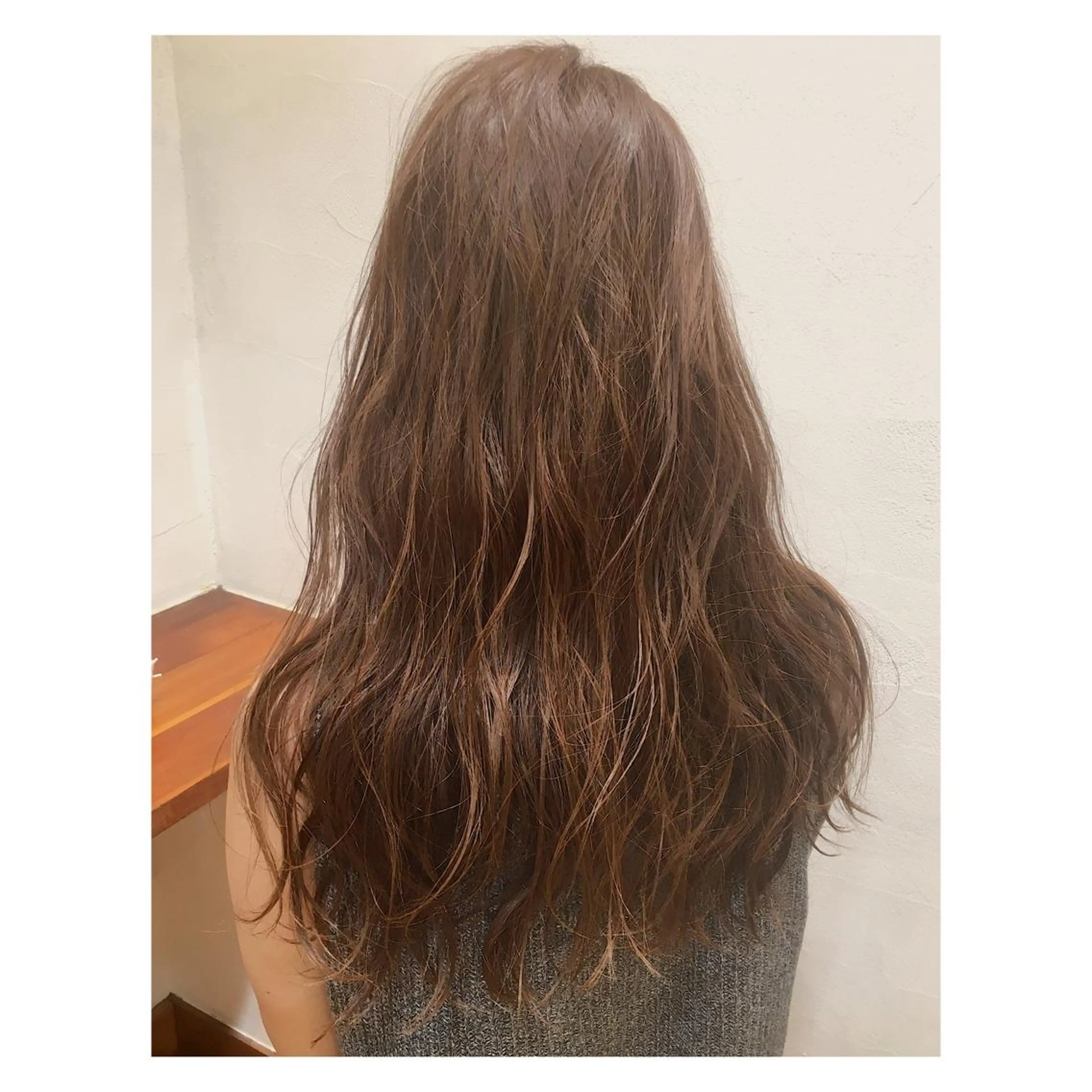 セミロング カラー 360°キレイな ショートカットのヘアスタイル