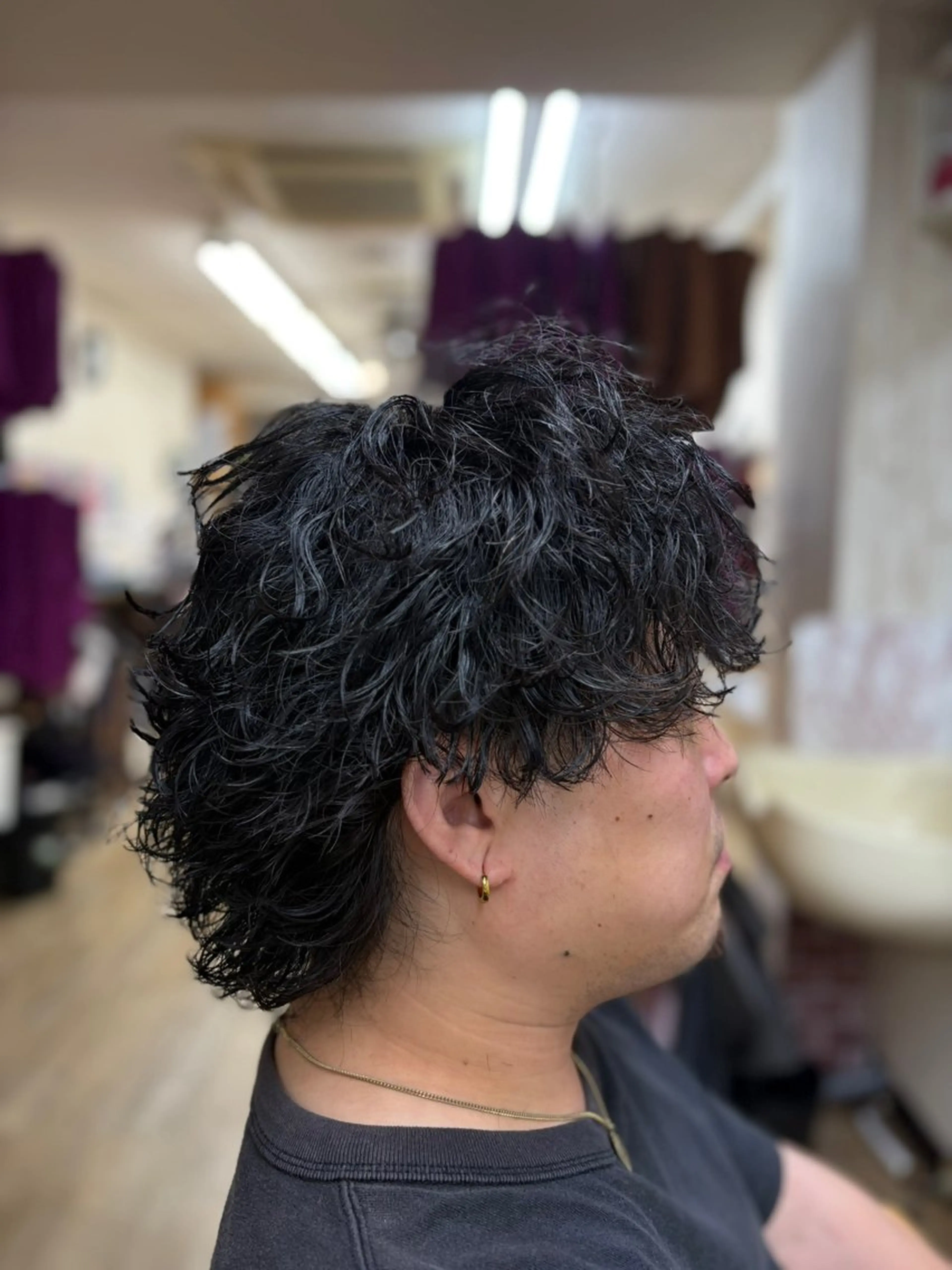 パーマ メンズ 刈り上げ 波巻きパーマ 髪質改善Acero 稲田圭翔のヘアスタイル