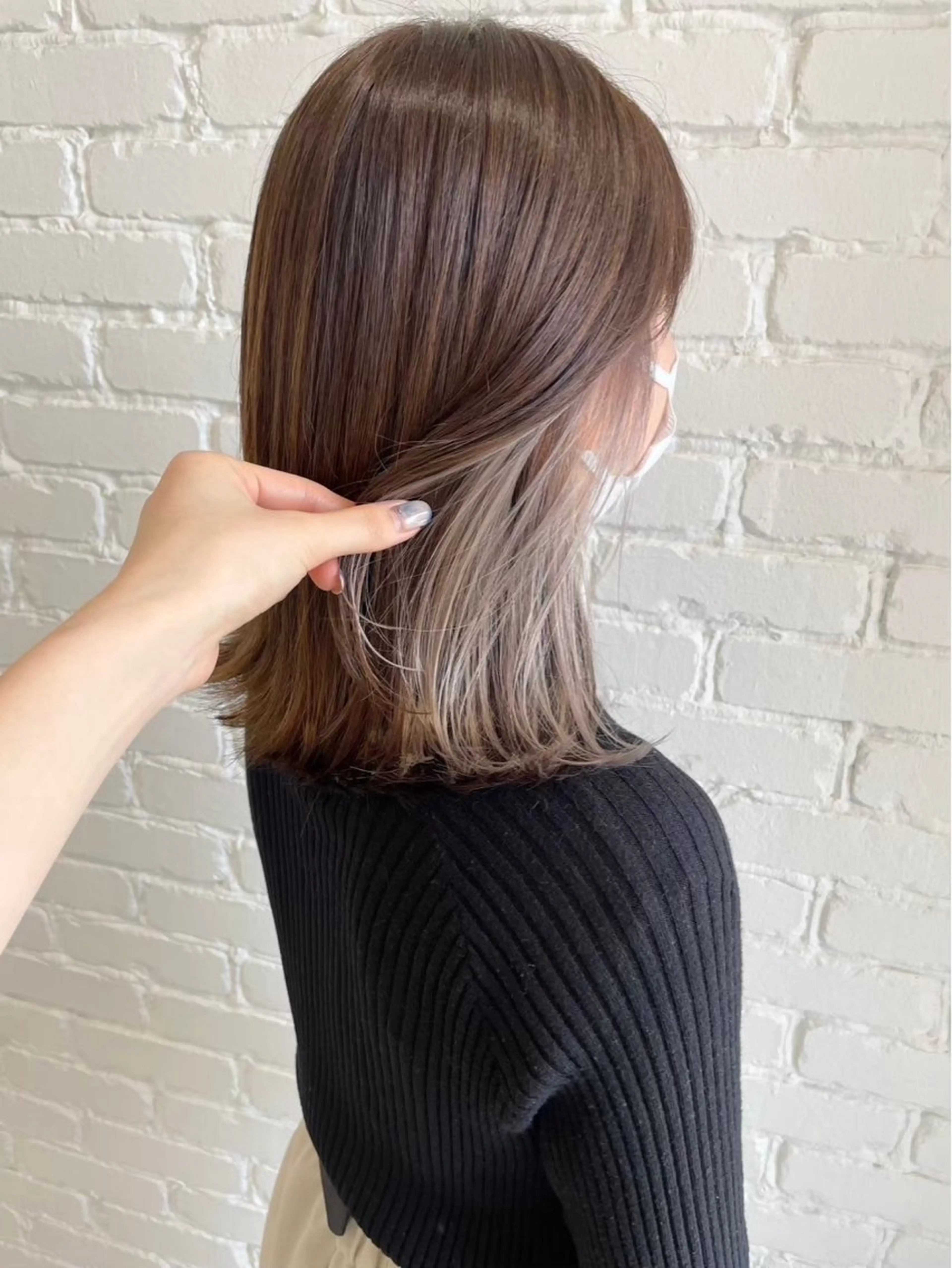 ミディアム カラー ベージュカラー インナーカラー ミルクティーベージュ 🌟デザインカラー 🌟コノミ🌟のヘアスタイル
