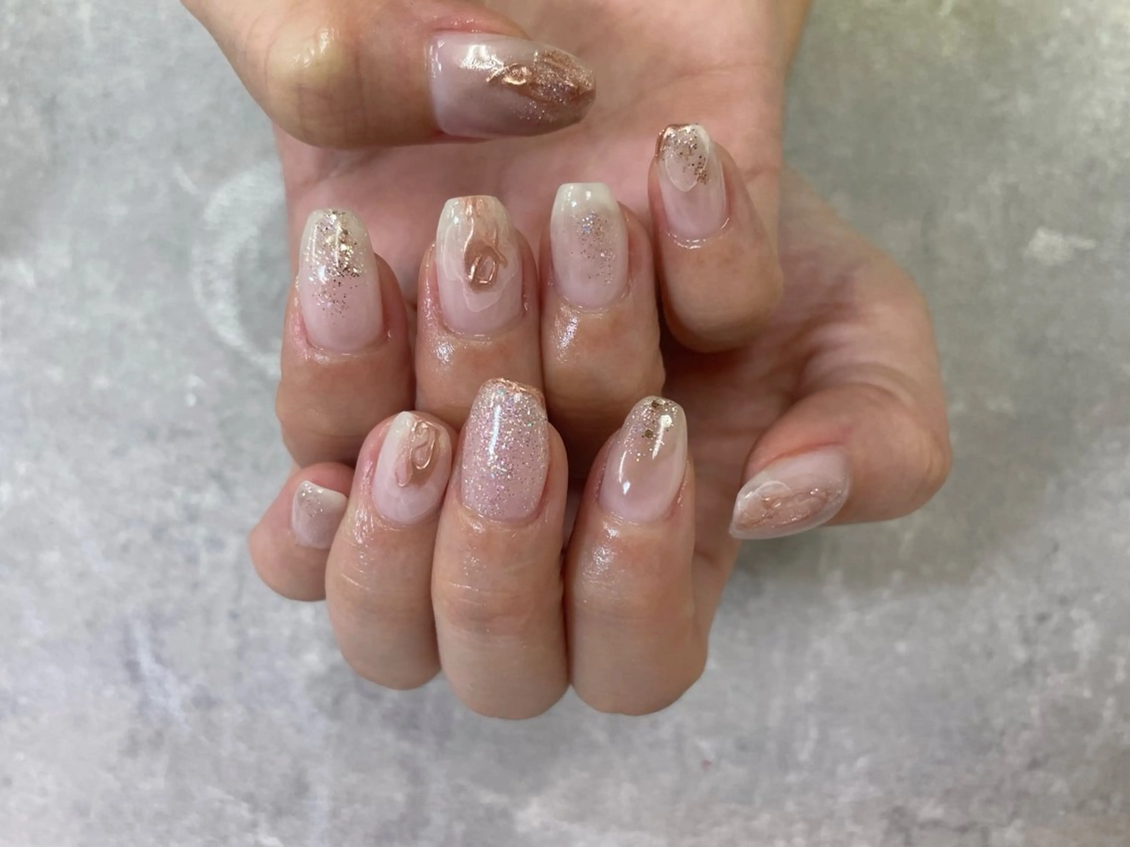 ネイル キラキラネイル ミラーネイル ニュアンスネイル ハンドネイル foglia❁﻿. ⌇﻿imamuraのネイルデザイン