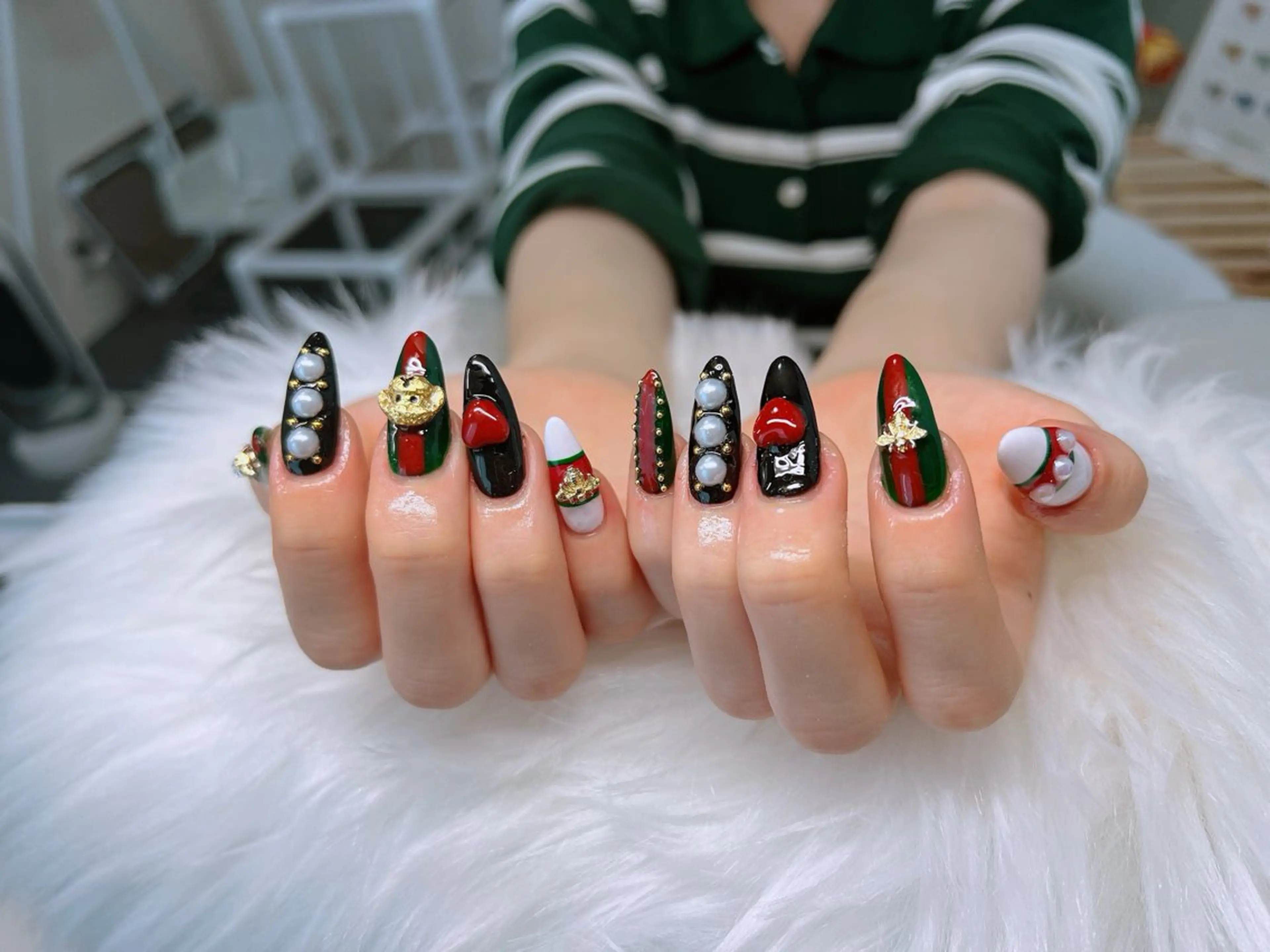 ネイル フットネイル フレンチネイル 韓国ネイル ロングネイル マグネットネイル Lee _nailのネイルデザイン