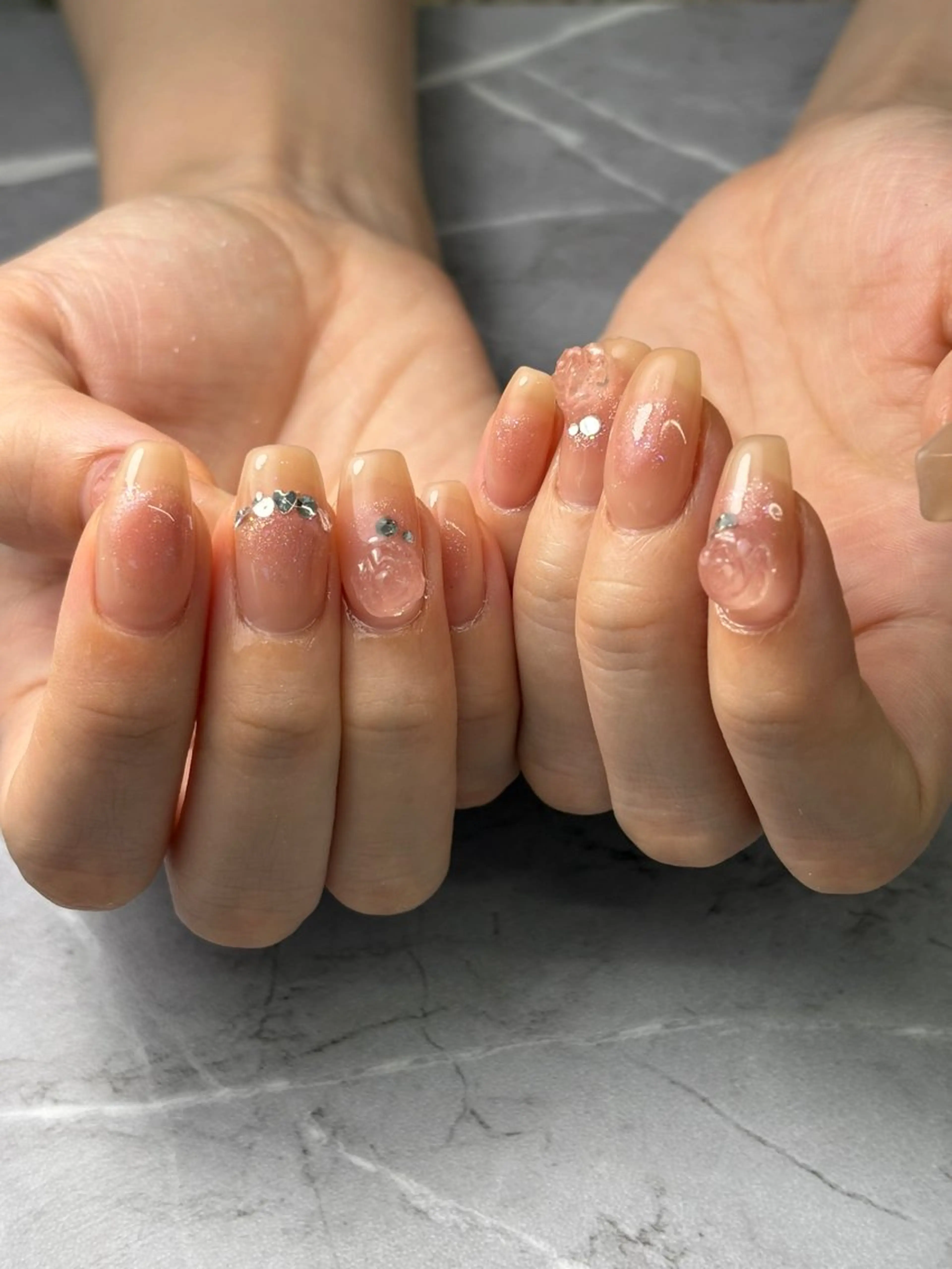 ネイル 【UNE.】 長さだしフィルインのネイルデザイン