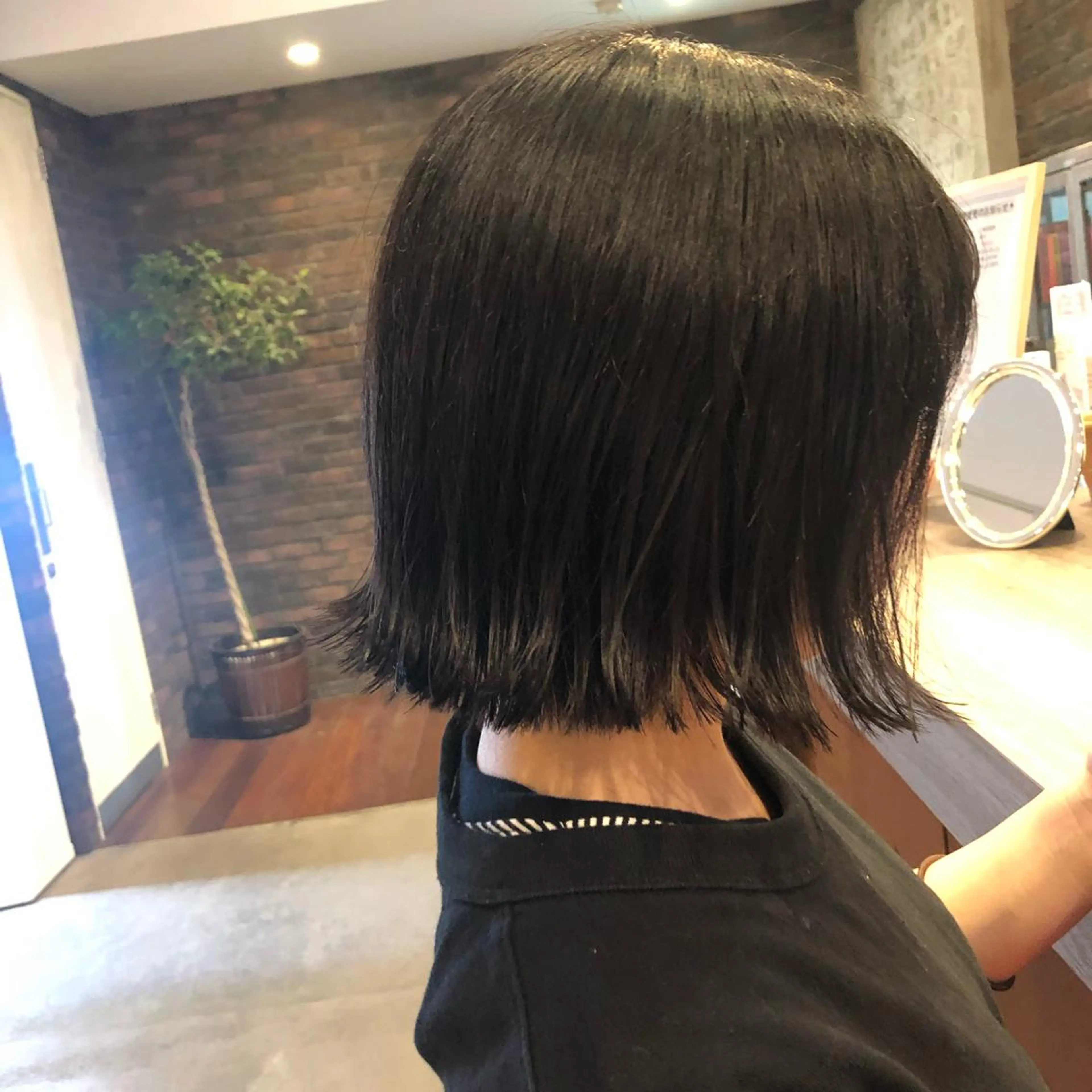ショート ボブ 外ハネヘア ZAZA ASAMIのヘアスタイル