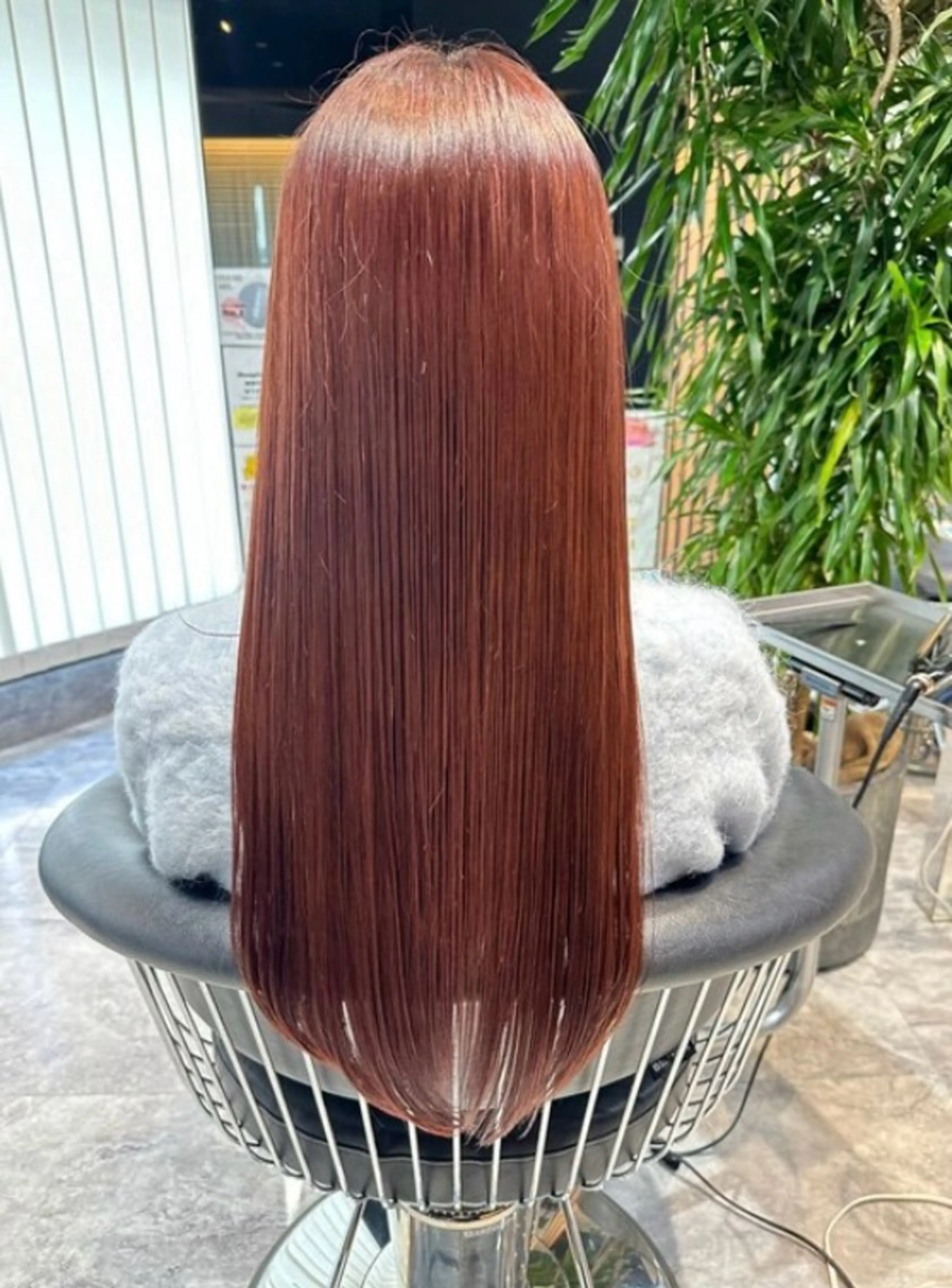 ロング 美髪矯正/酸性ストレ ート/艶カラー/堅田のヘアスタイル