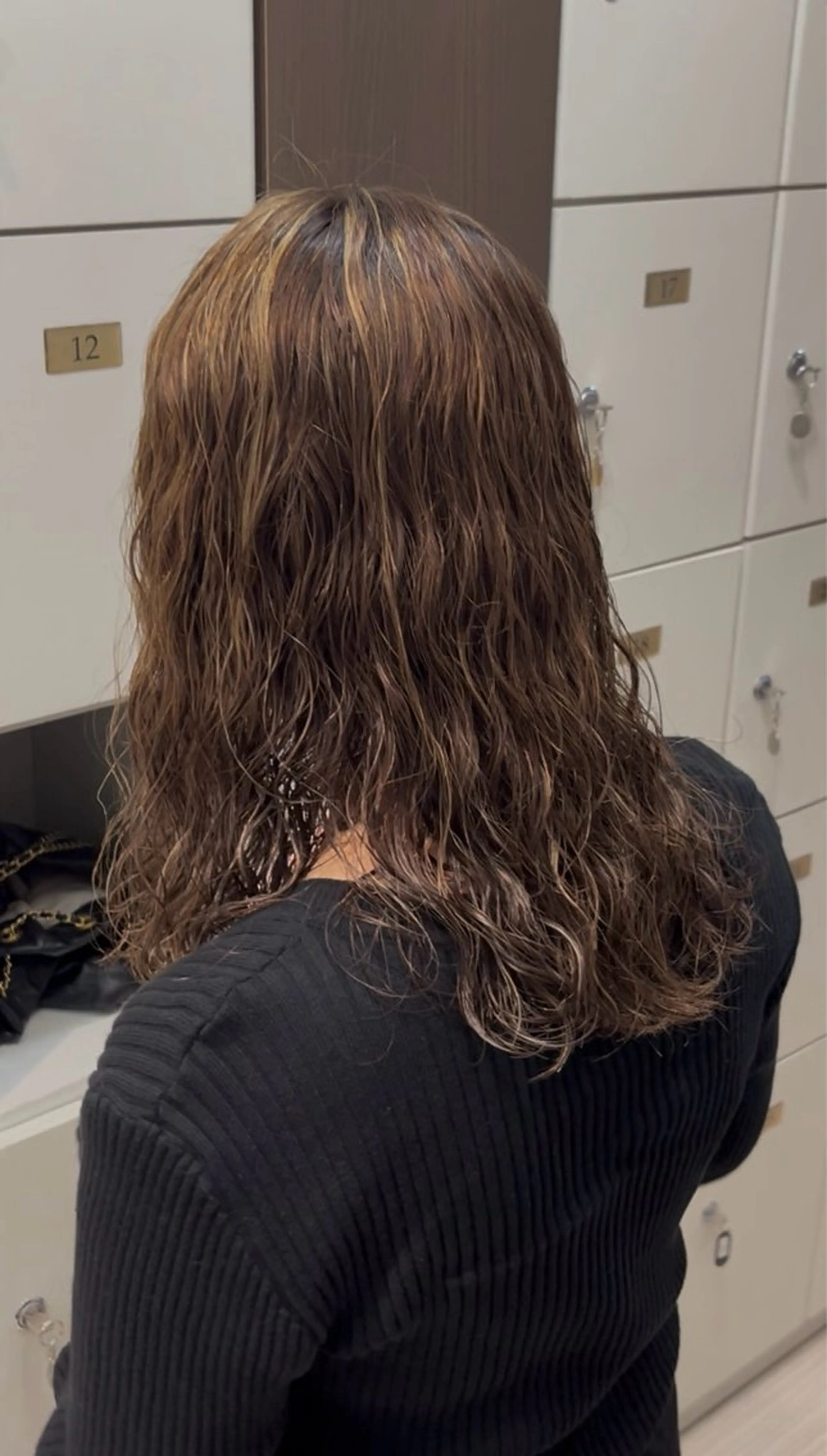 ミディアム ミディアムパーマ 山本 梨華のヘアスタイル