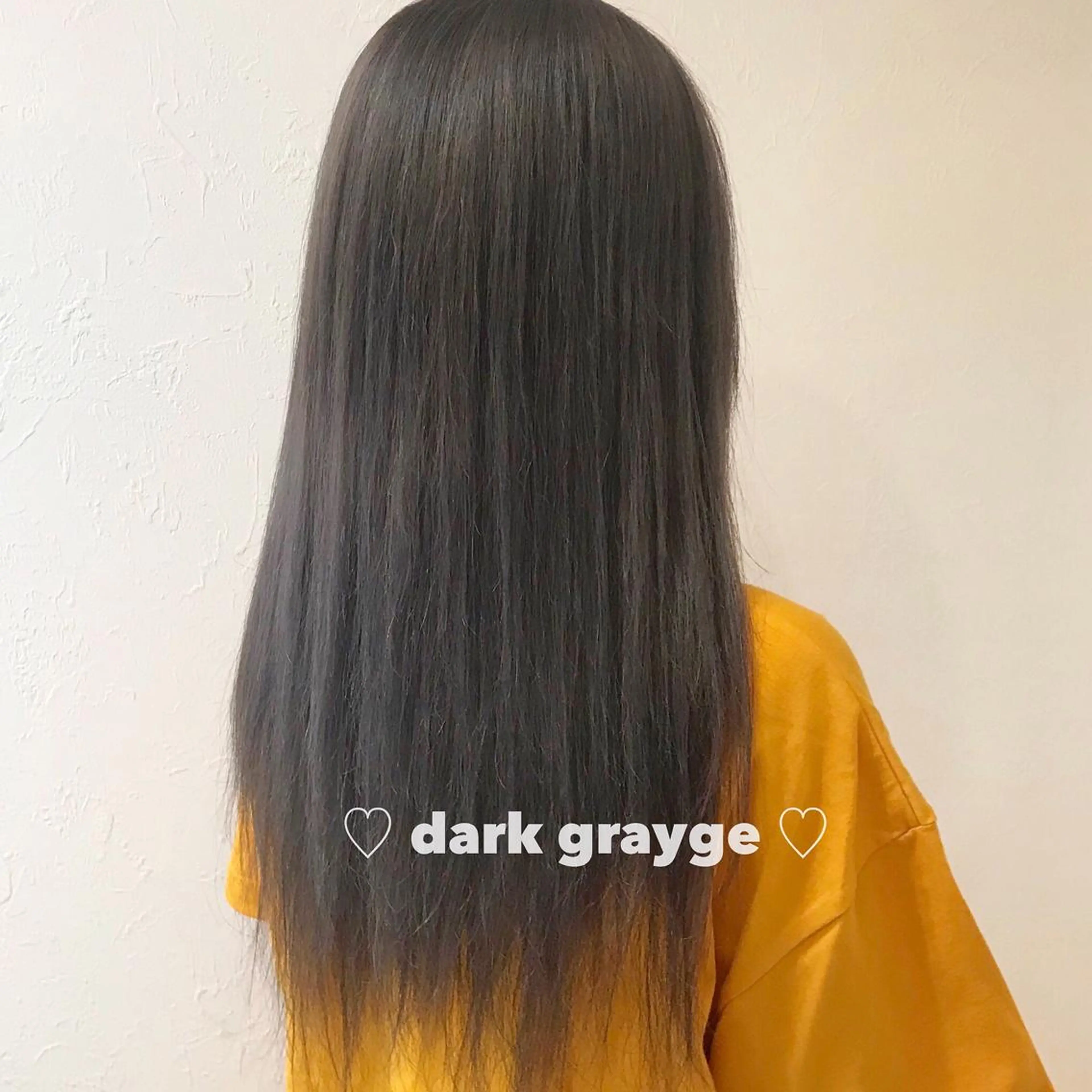 ロング ブリーチなしカラー ダブルカラーエクステのヘアスタイル