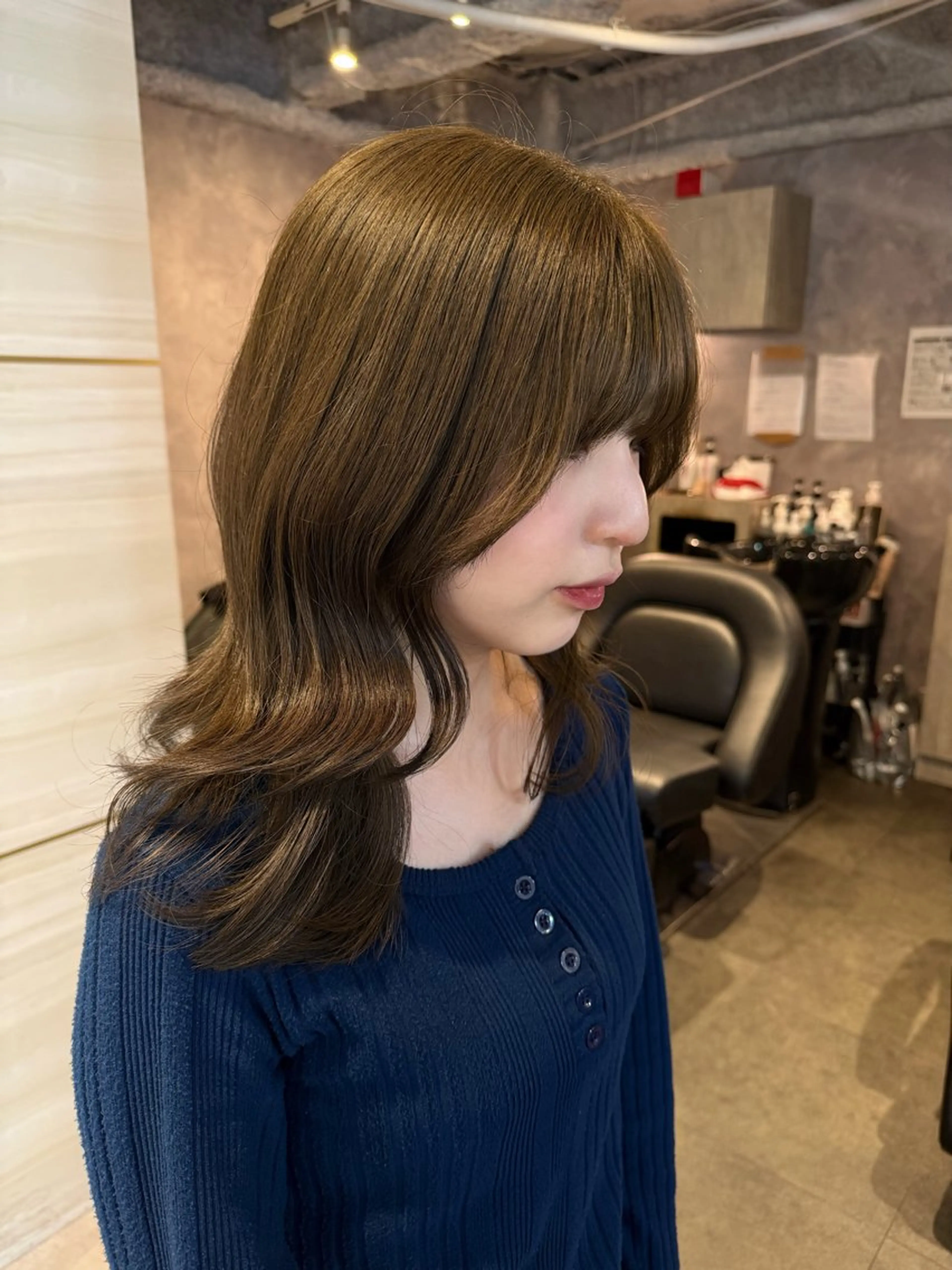 ミディアム カラー ブラウンカラー オリーブブラウン レイヤーカット カット ヘアカラー 🏹あみ🏹暗髪 /オリーブ/髪質改善のヘアスタイル