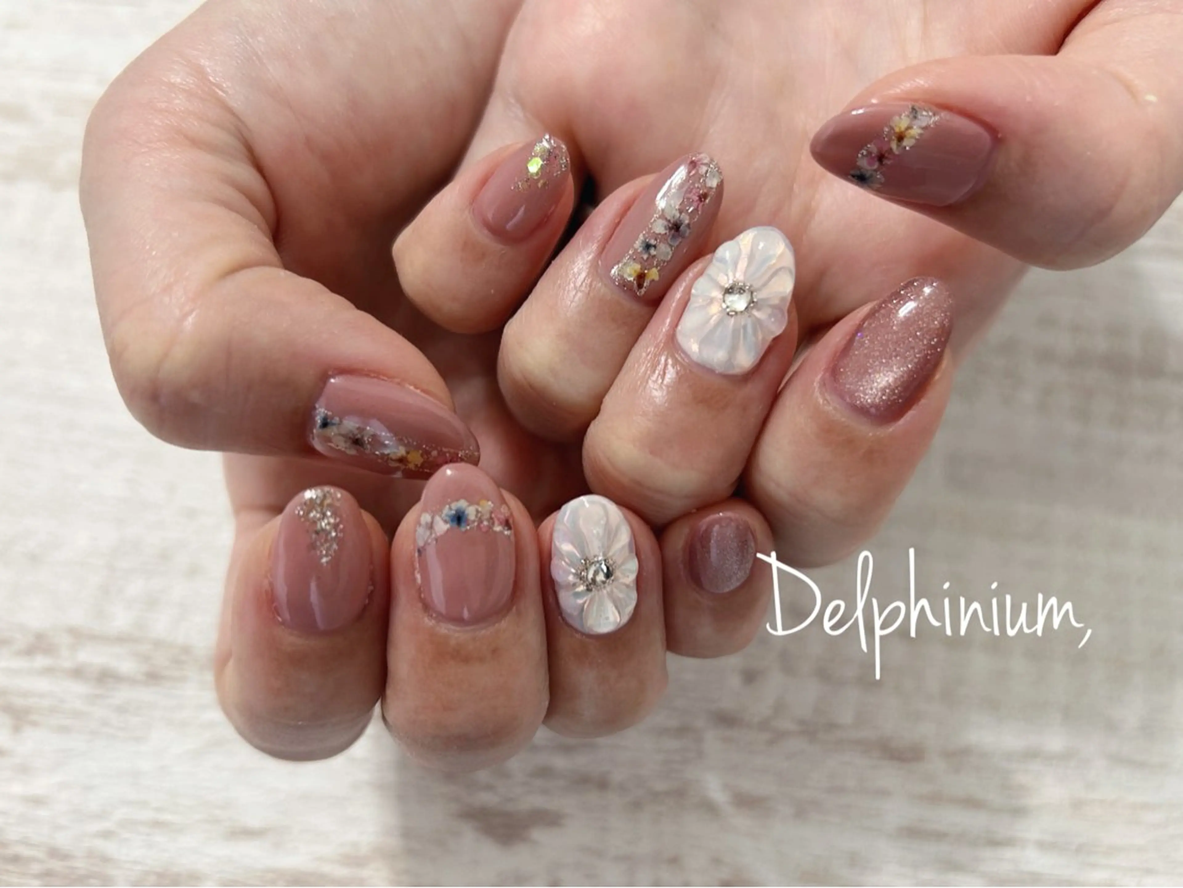 ネイル アートネイル フラワーネイル ジェルネイル ミラーネイル 持ち込み ハンドネイル 岡本 友恵のネイルデザイン