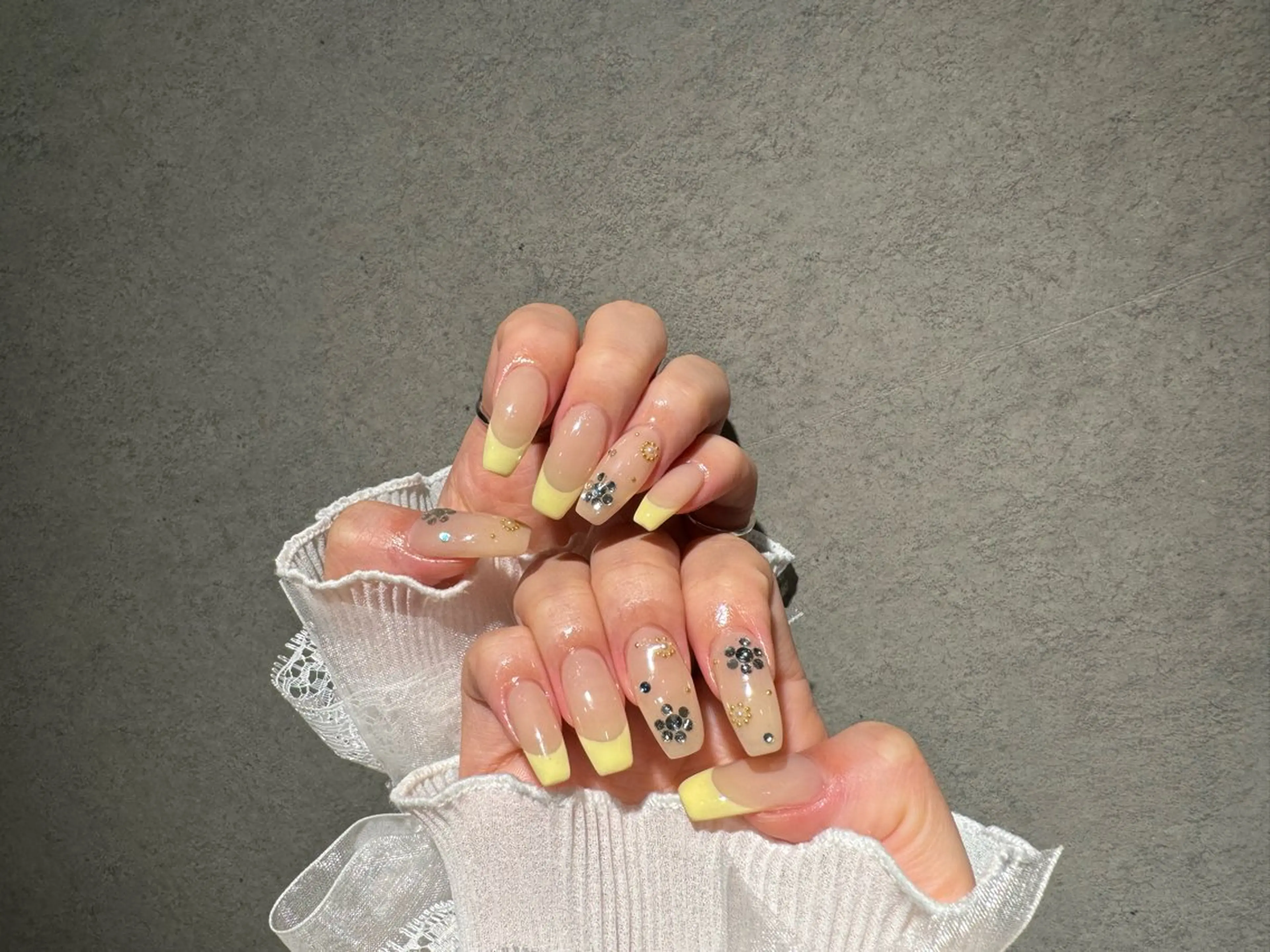 ネイル I-nailロング /ワンホン/キラキラのネイルデザイン