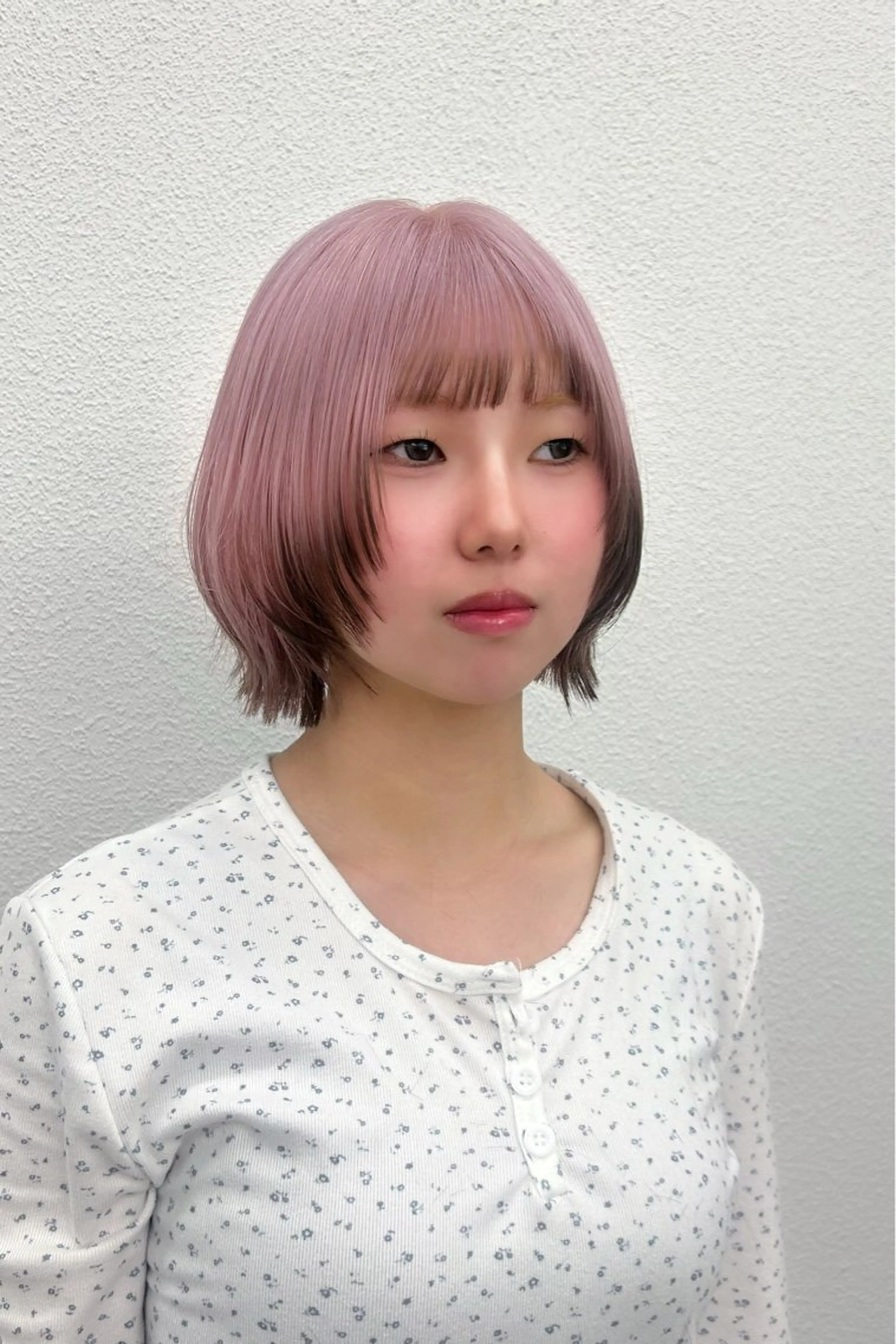 ショート ボブ ヘアカラー ここな Un amiのヘアスタイル