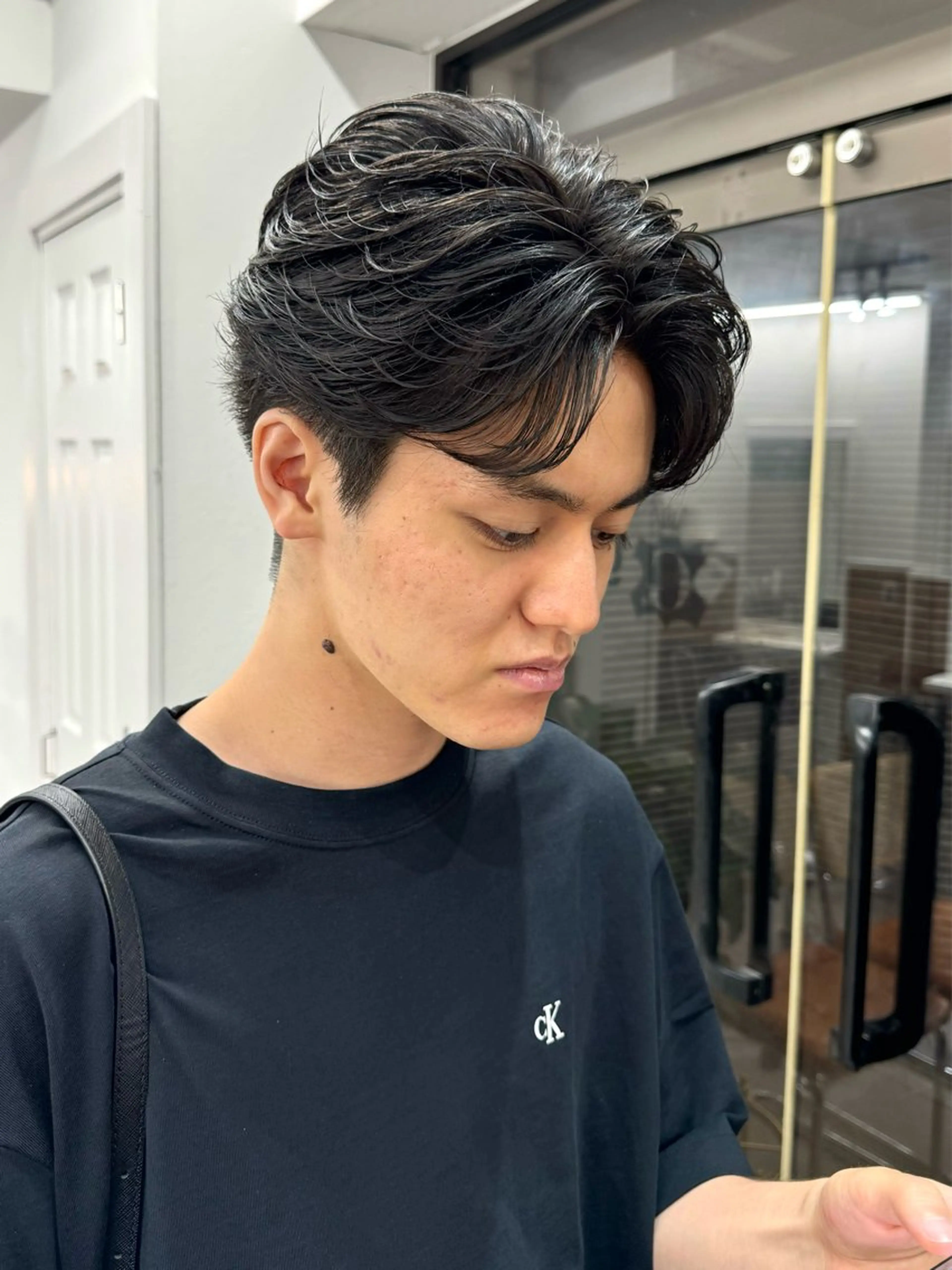 パーマ メンズ フェザーパーマ メンズパーマ ニュアンスパーマ カット パーマ トリートメント シャドウパーマ/ 波巻パーマYu-Kiのヘアスタイル