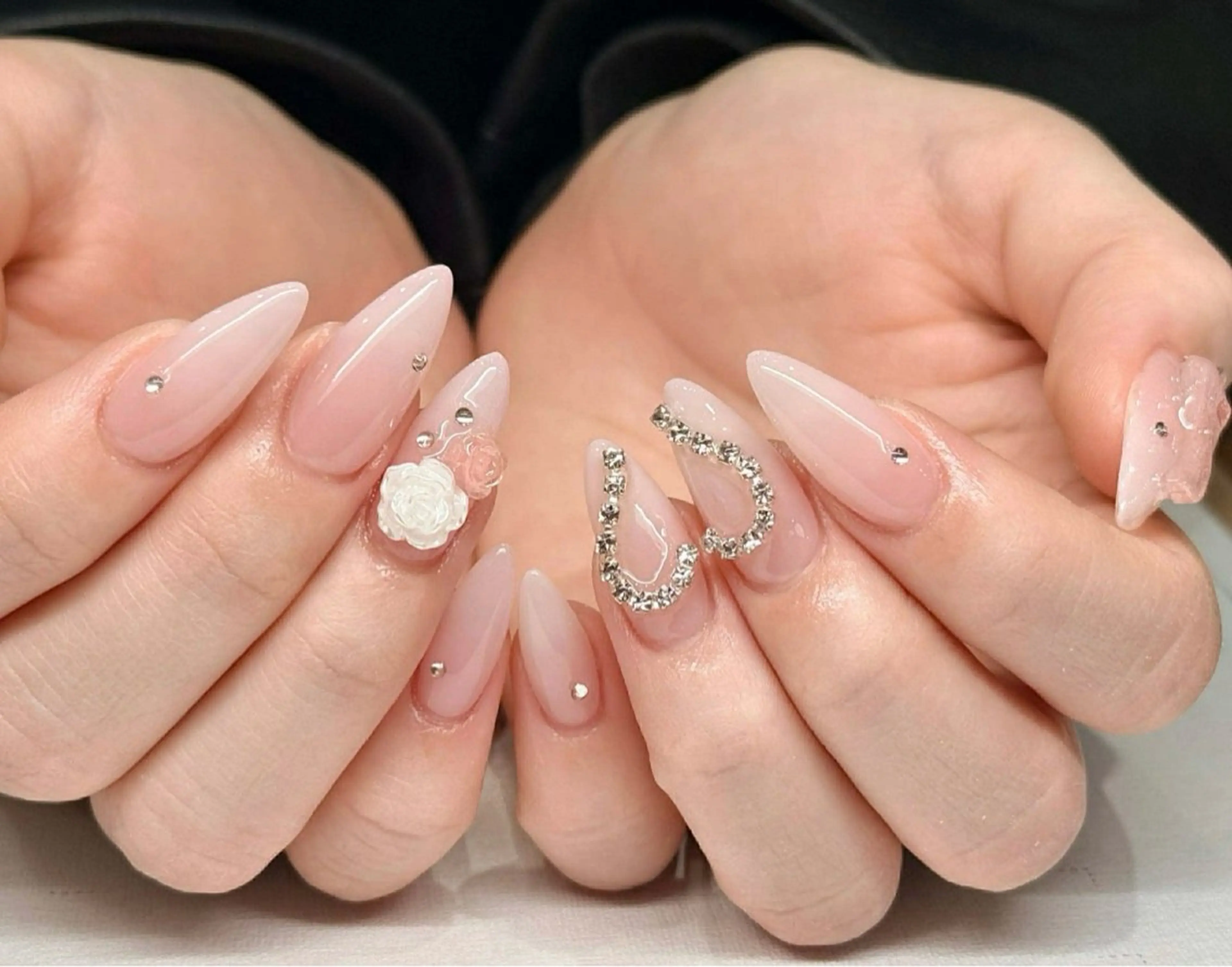 ネイル オーロラネイル ブルー チークネイル 長さ出し フットネイル ハンドネイル JIN 168 新大久保のネイルデザイン