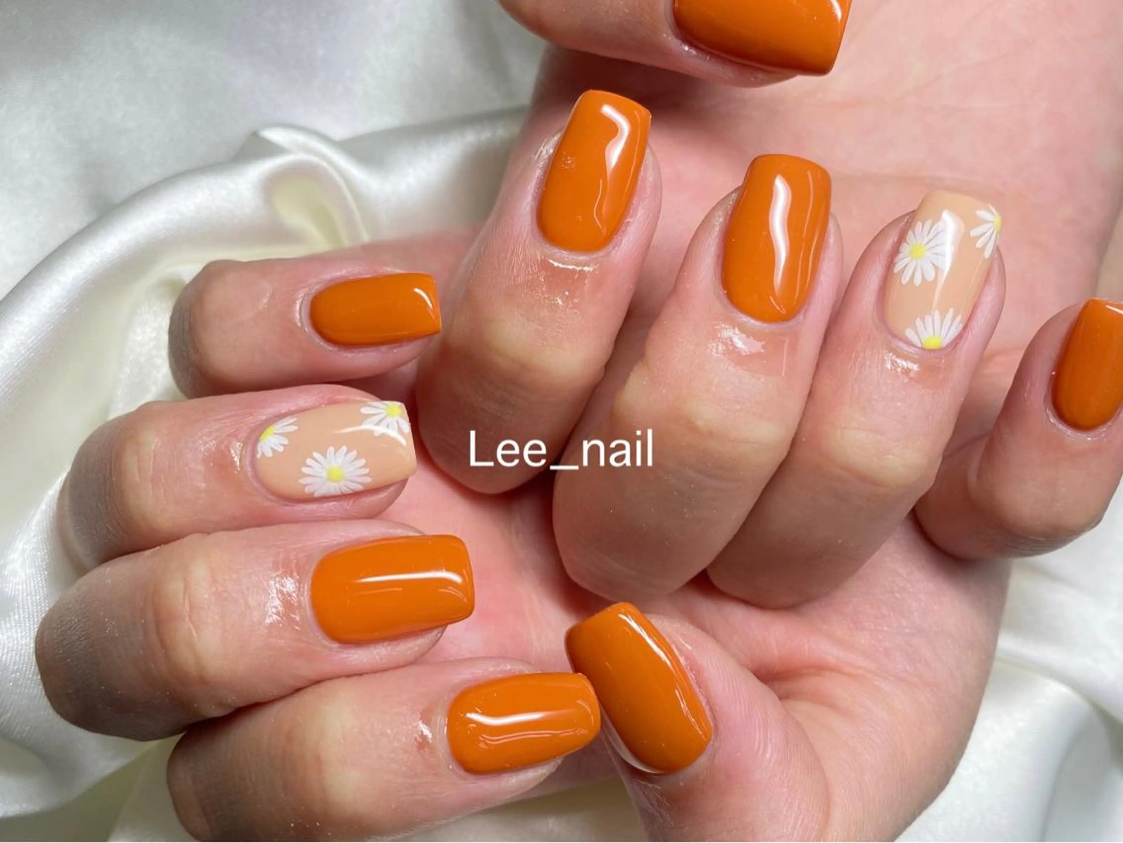 ネイル アートネイル ワンカラーネイル オレンジ ハンドネイル Lee_ nailのネイルデザイン