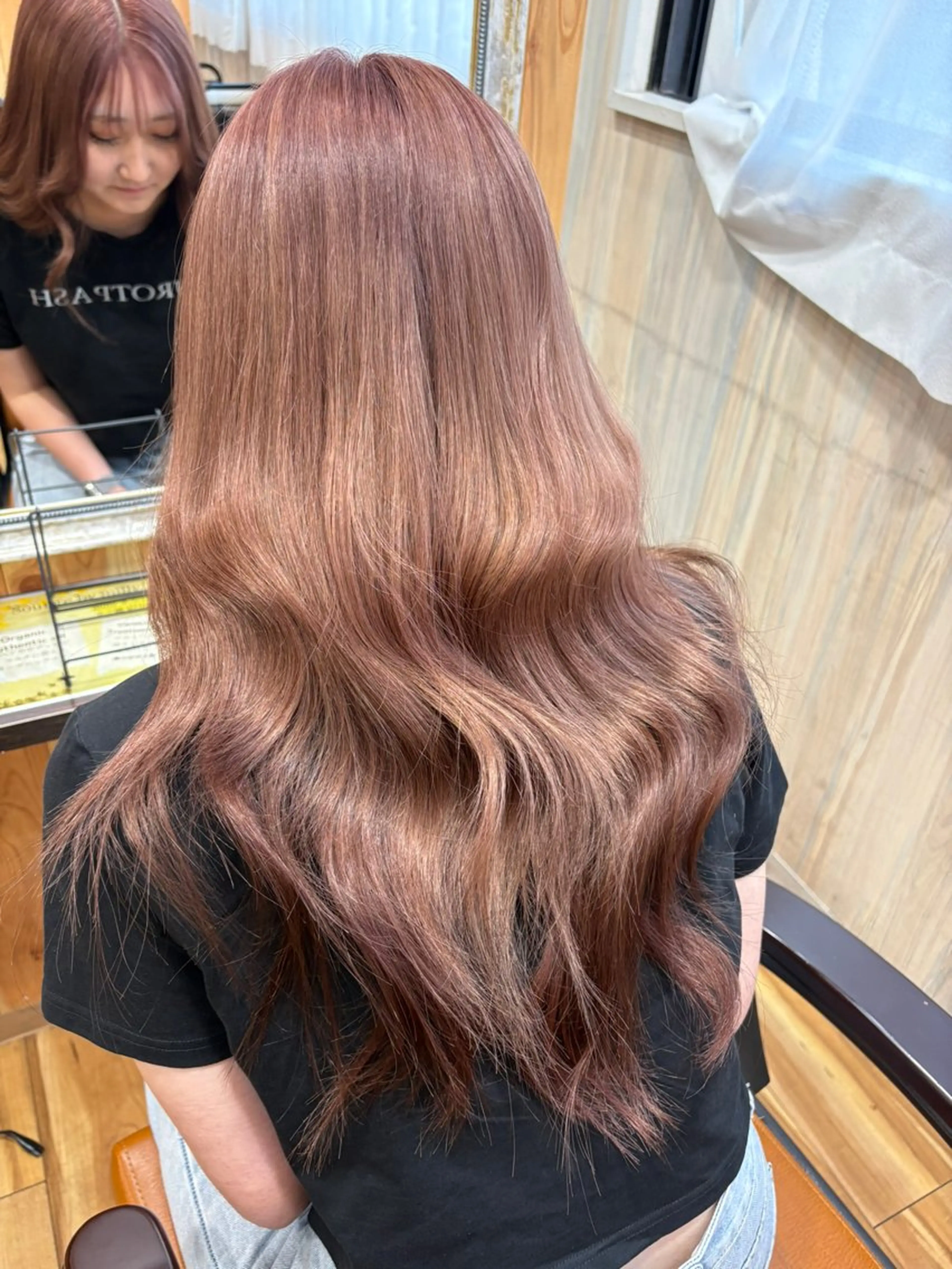 ロング カラー ベージュカラー ピンクカラー ピンクベージュ レイヤーカット 瀬戸 弘暉のヘアスタイル