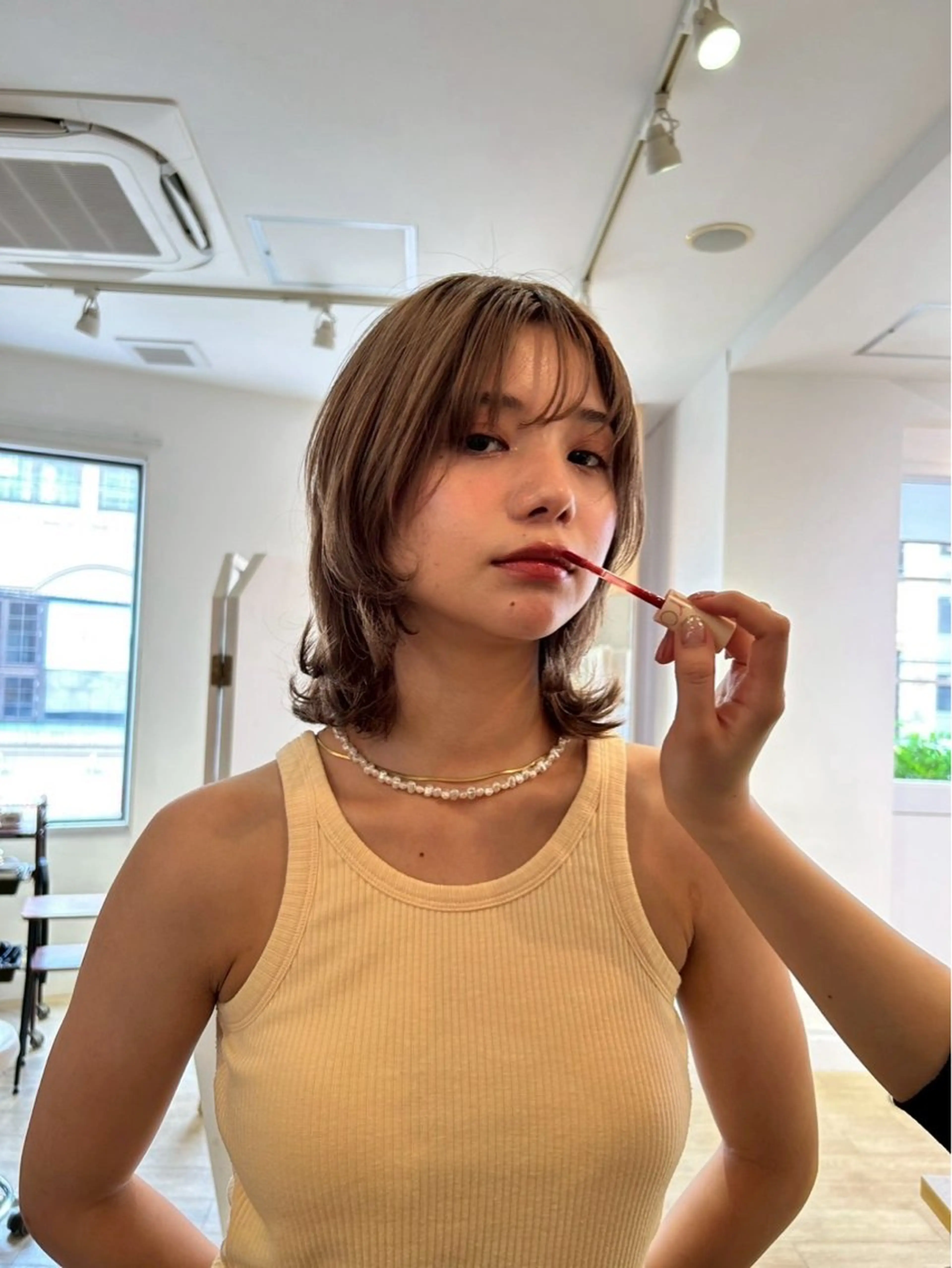 ミディアム 佃 風子のヘアスタイル