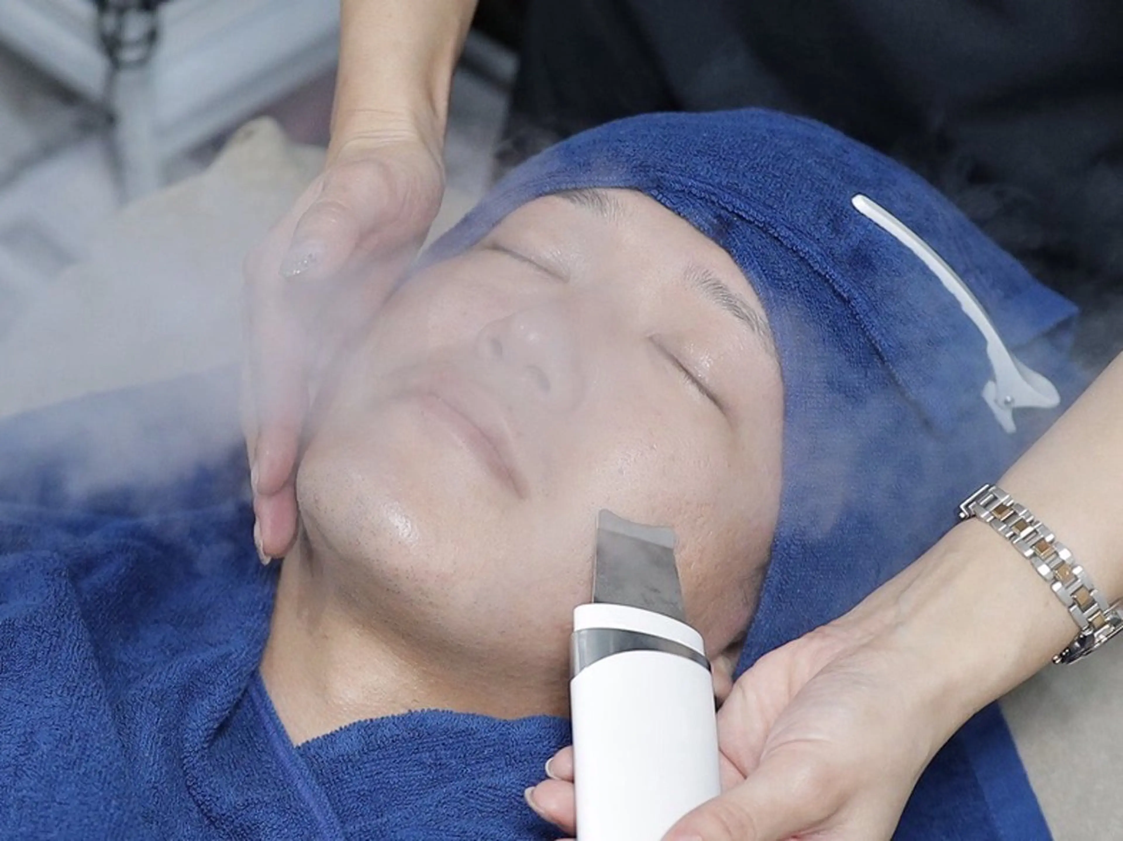 メンズ 男眉salon On Fleek!銀座店所属・鈴木 真奈の眉毛・アイブロウイメージ