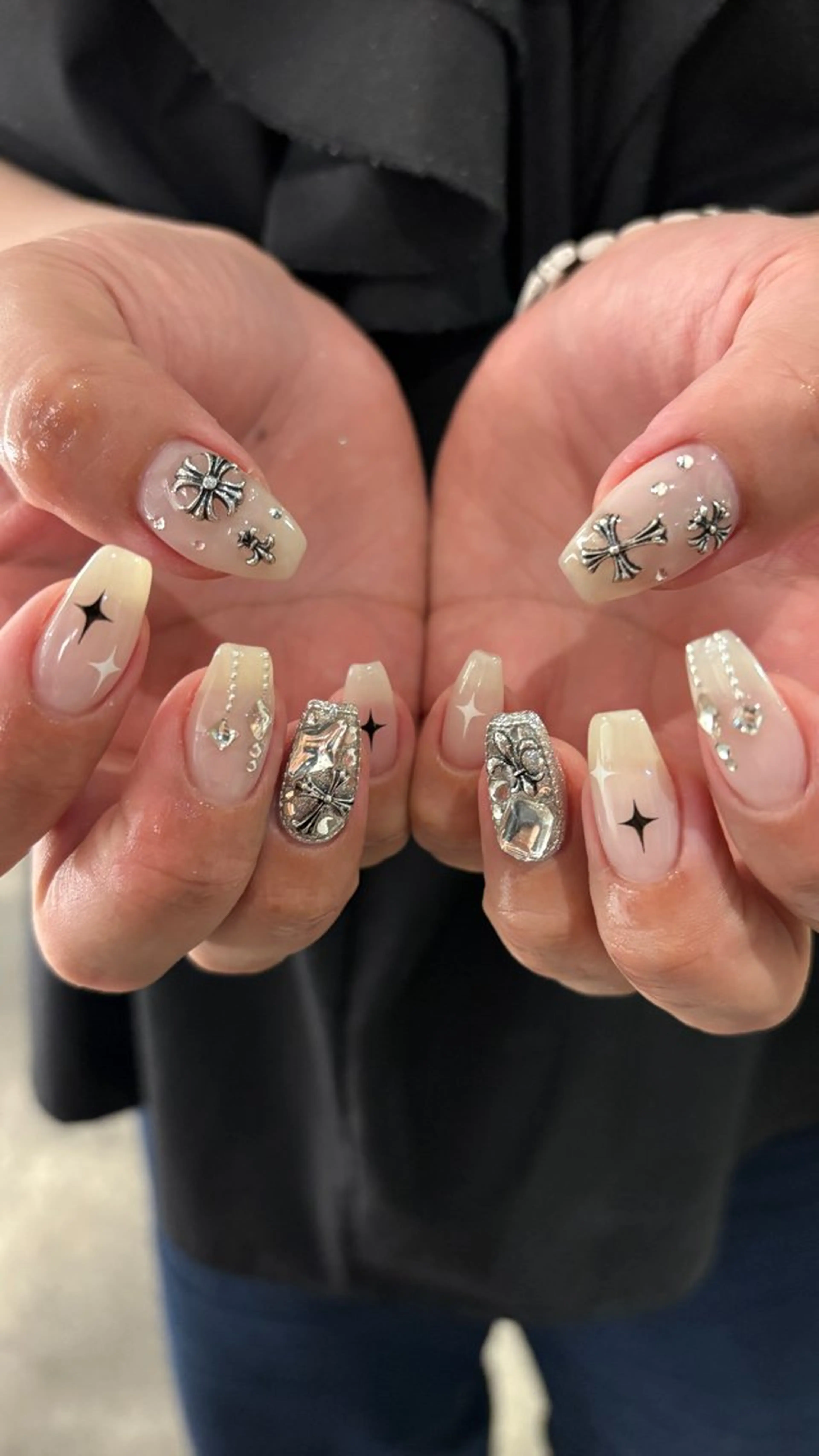 ネイル ハンドネイル sayaka 🩰のネイルデザイン