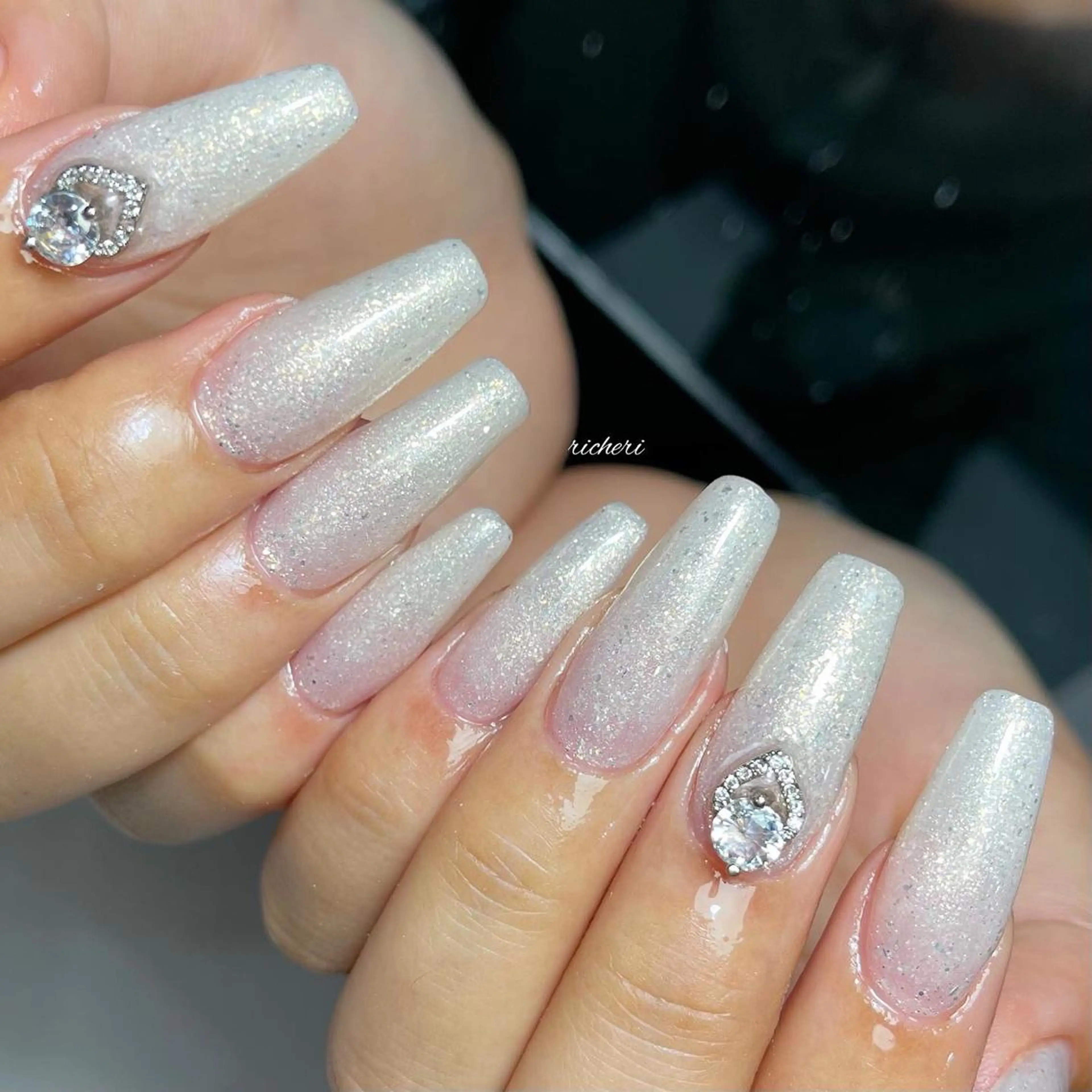 ミディアム ネイル 韓国風ヘア アートネイル フットネイル フレンチネイル ジェルネイル richeri beautyのエステ・リラクイメージ