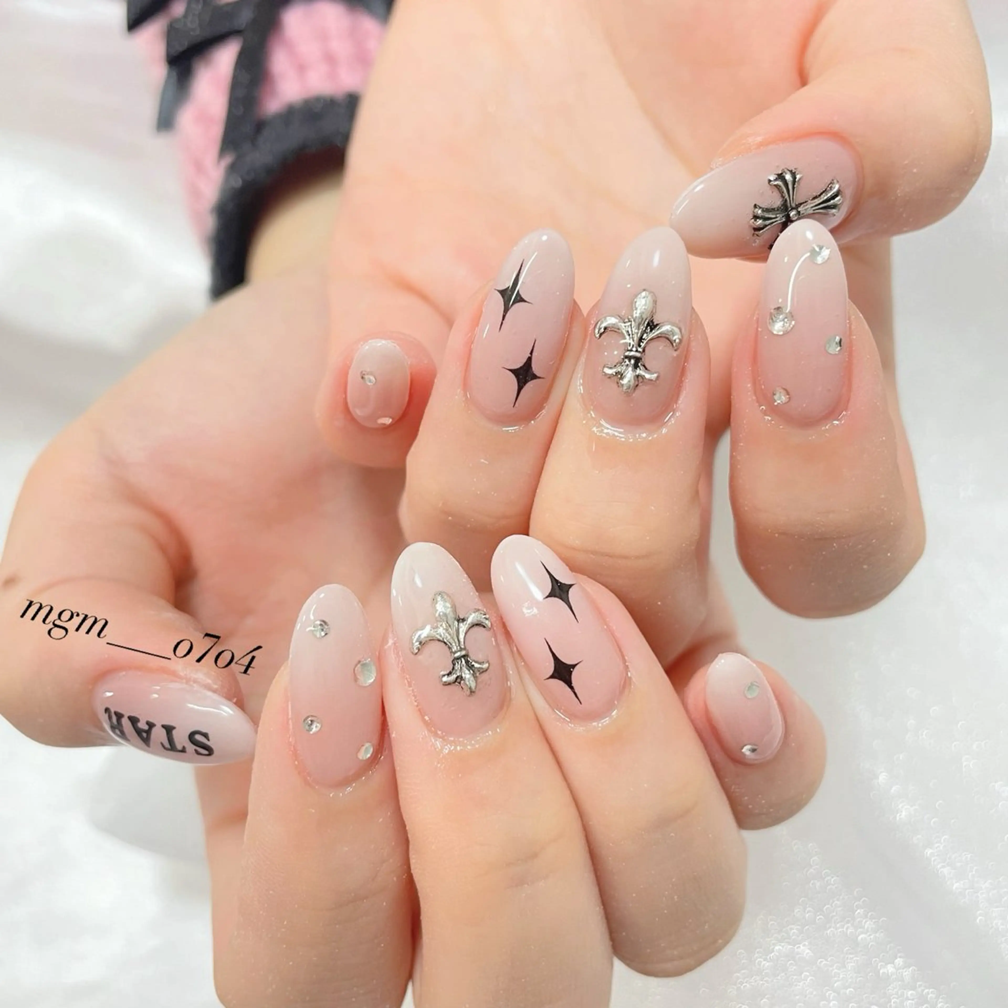 ネイル ハンドネイル ハンドケア MoON...❤︎ MeGuのネイルデザイン